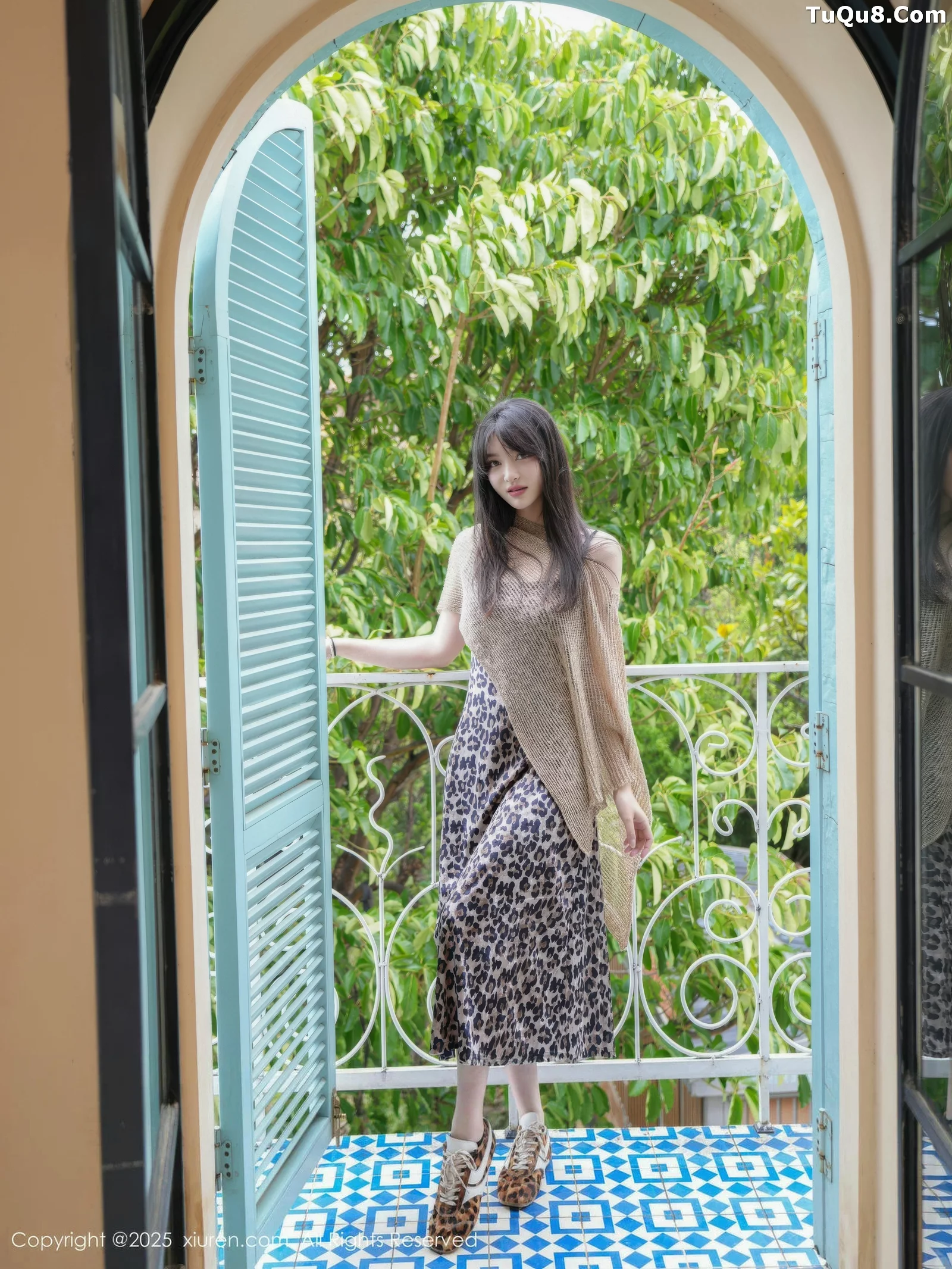 白露lulu性感黑色连衣裙露黑白比基尼秀完美身材绝美写真 第 4 张
