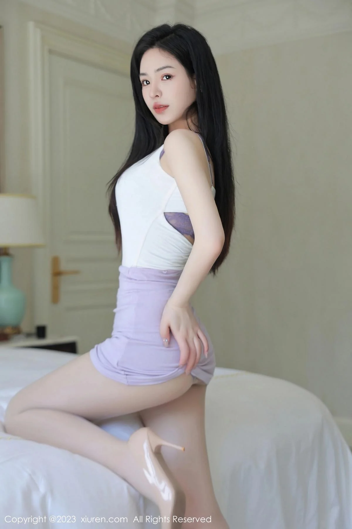 米粒子私房性感紫色内衣配超薄肉丝秀丰腴曼妙身姿绝美写真 第 14 张