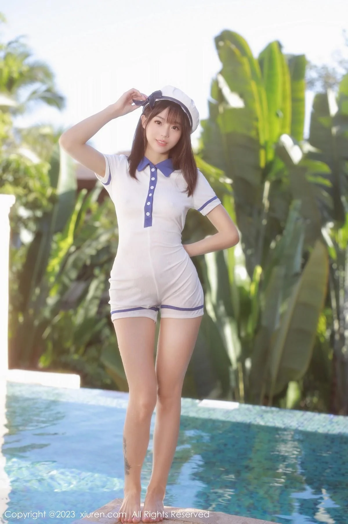 佘贝拉bella泳池性感白色海军服半脱秀完美身材绝美写真 第 1 张