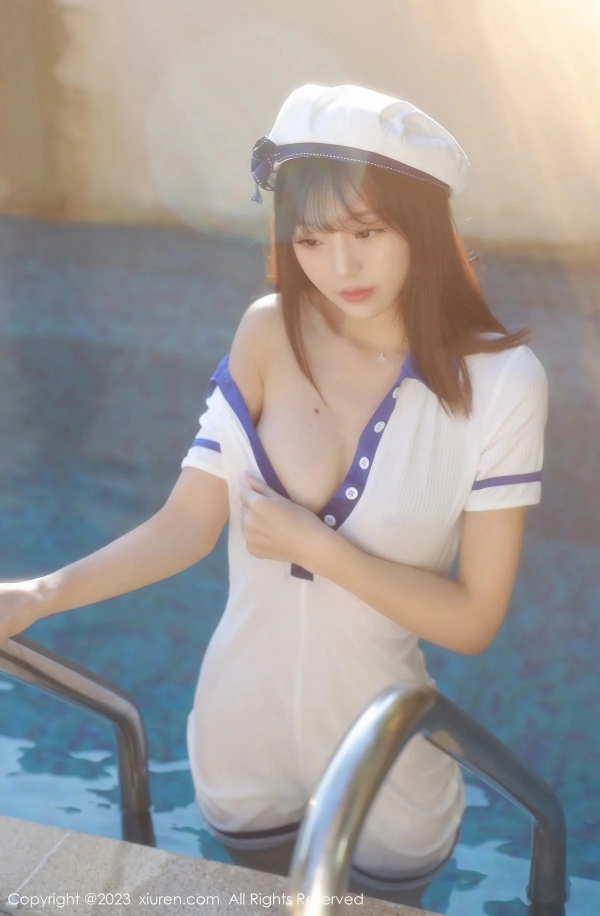 佘贝拉bella泳池性感白色海军服半脱秀完美身材绝美写真 第 46 张