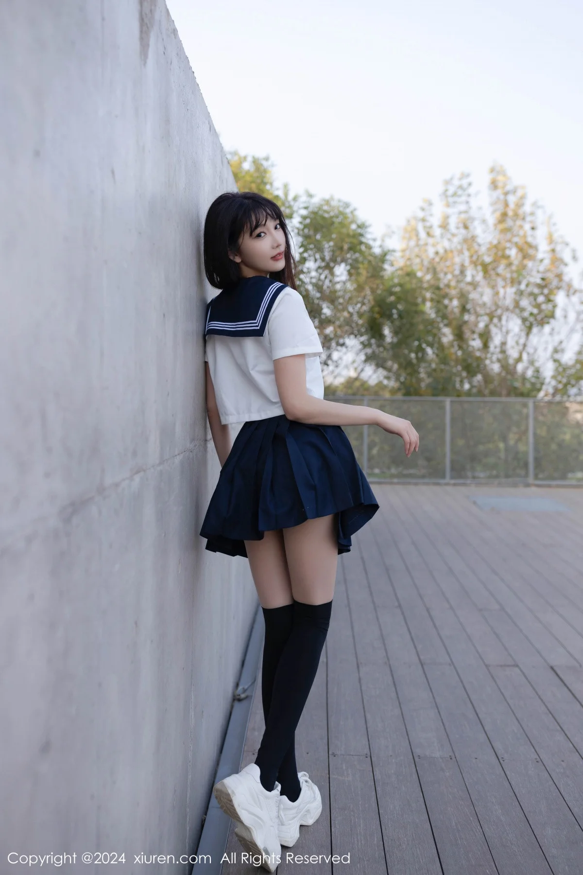 陆萱萱性感JK制服+黑色高叉连体衣配黑丝袜秀美腿绝美写真 第 1 张