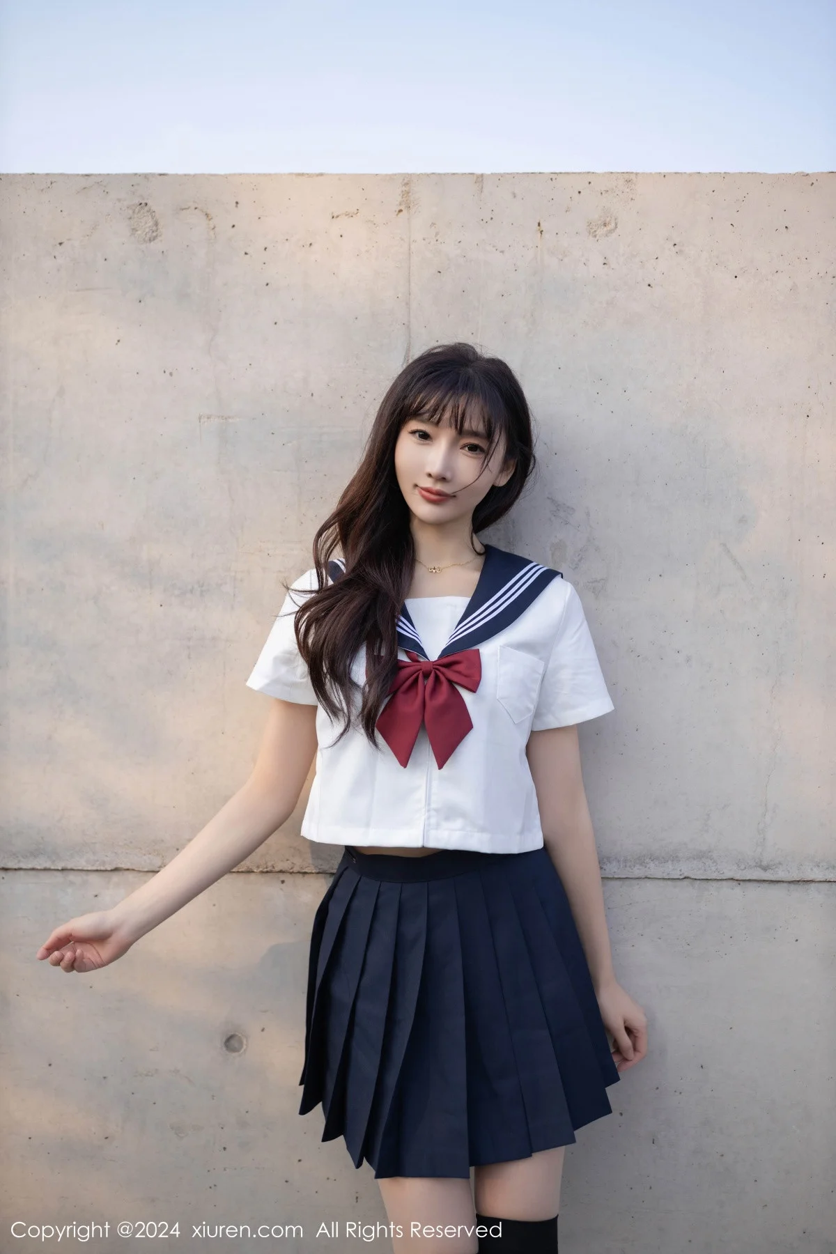 陆萱萱性感JK制服+黑色高叉连体衣配黑丝袜秀美腿绝美写真 第 4 张