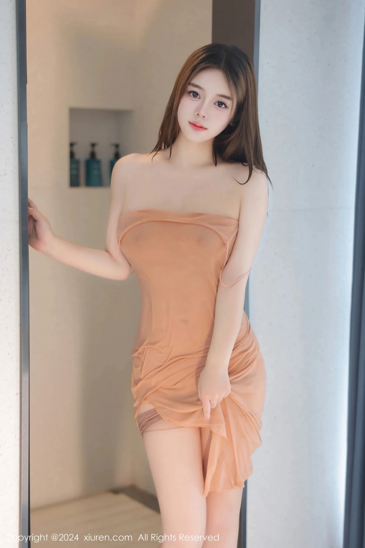 白乐乐浴室场景性感橙色服饰配超薄肉丝秀完美身材绝美写真 第 56 张