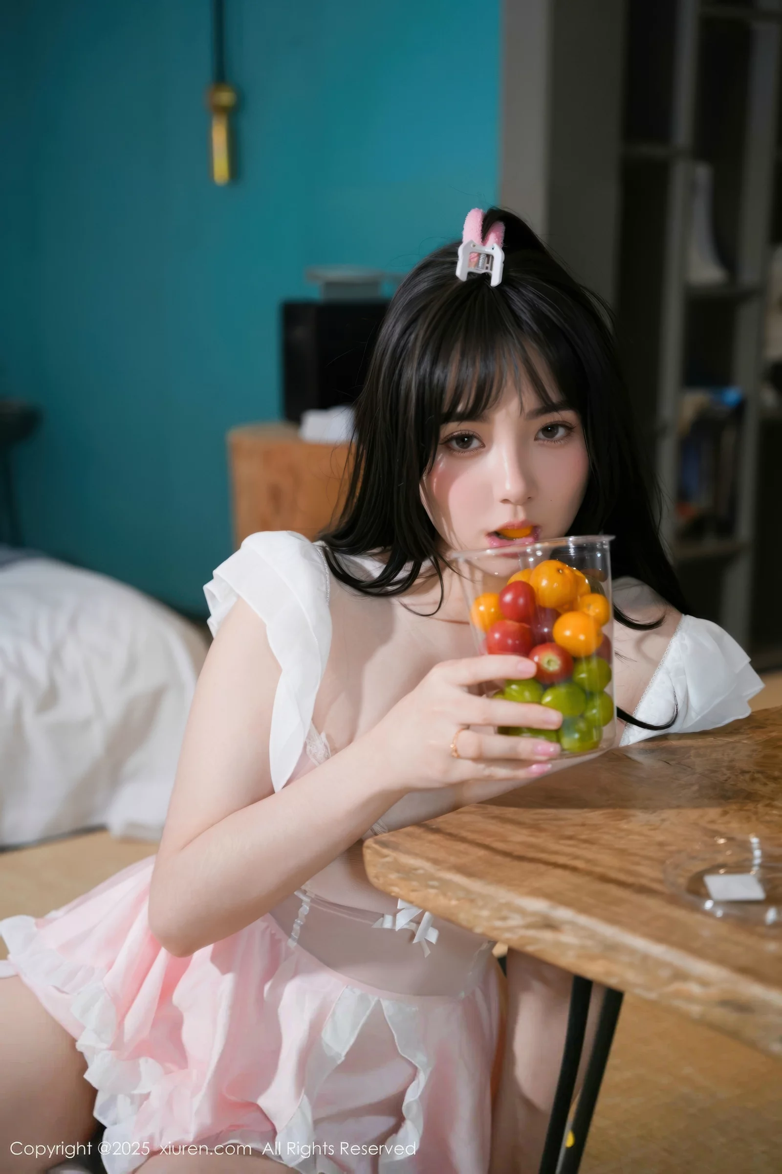 软情性感粉色女仆装扮配白色丝袜秀曼妙身姿妩媚绝美写真 第 64 张