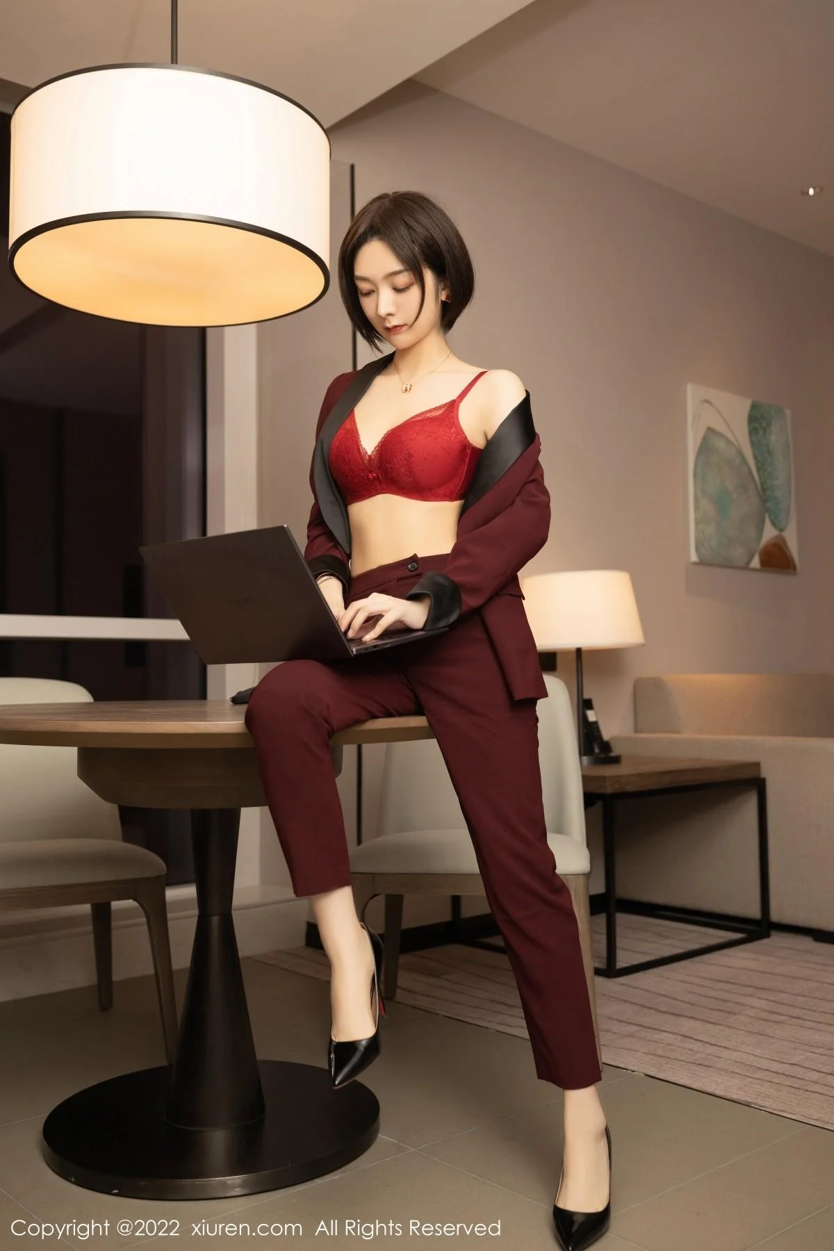 Angela小热巴女老板角色扮演半脱露红色蕾丝内衣绝美写真 第 49 张