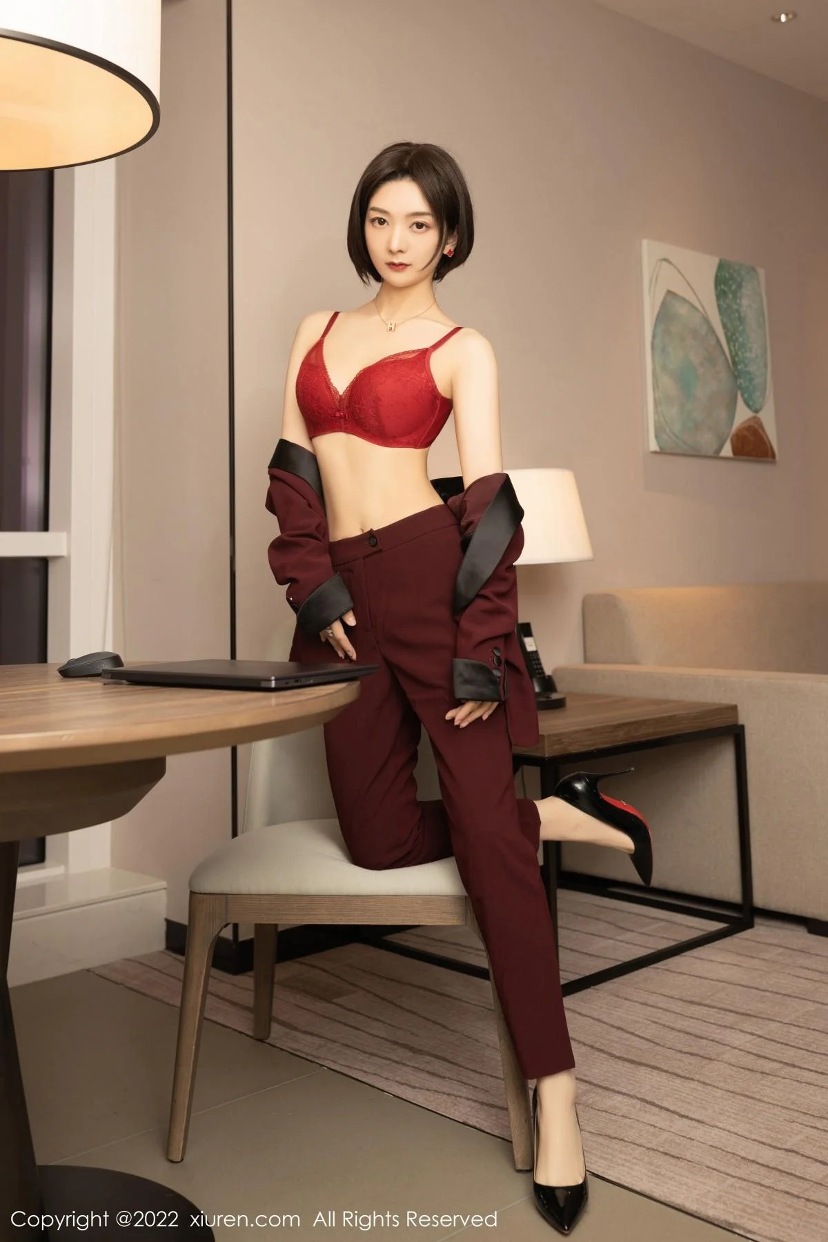 Angela小热巴女老板角色扮演半脱露红色蕾丝内衣绝美写真 第 50 张