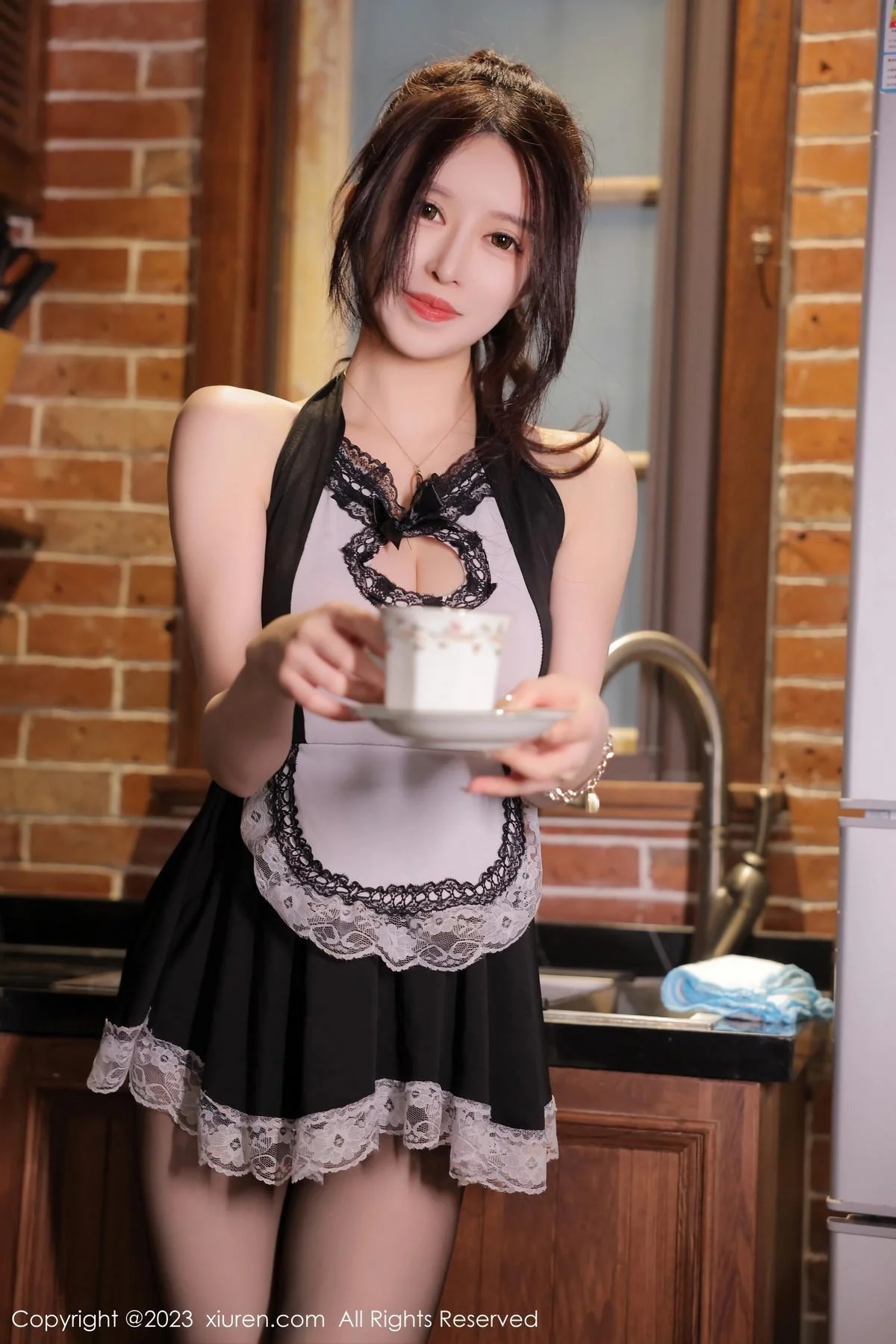 玉兔miki性感黑色女仆服配超薄无内黑丝秀惹火身材绝美写真 第 15 张