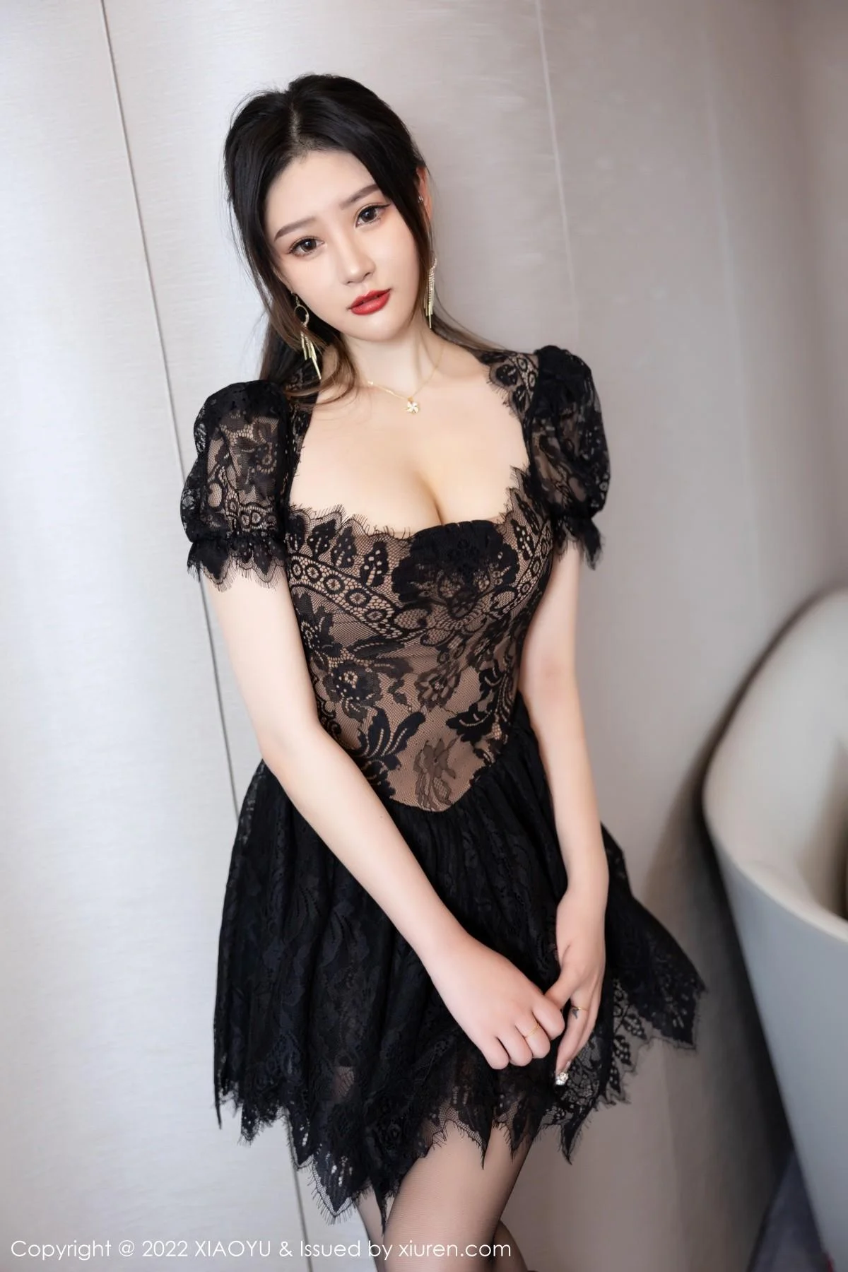 张欣欣私房脱黑色轻透网纱裙露网纹内衣配蕾丝吊袜绝美写真 第 11 张