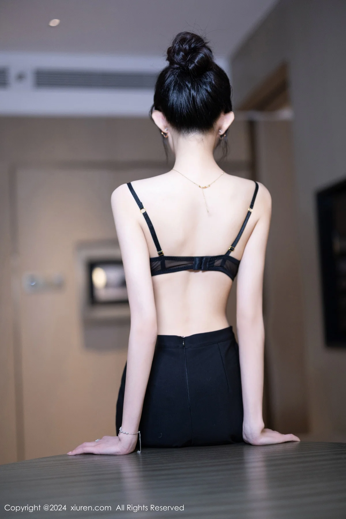 程程程性感黑色OL服饰露黑色蕾丝内衣配黑丝吊袜绝美写真 第 122 张