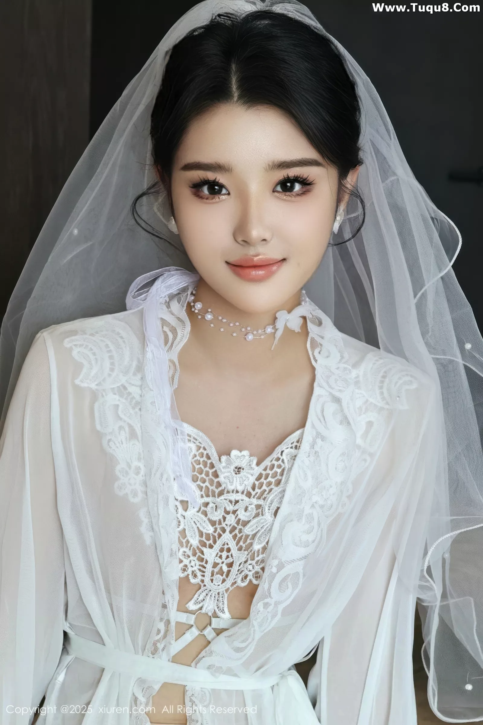 糯梨子性感白色情趣婚纱配白色丝袜秀曼妙身姿绝美写真 第 13 张