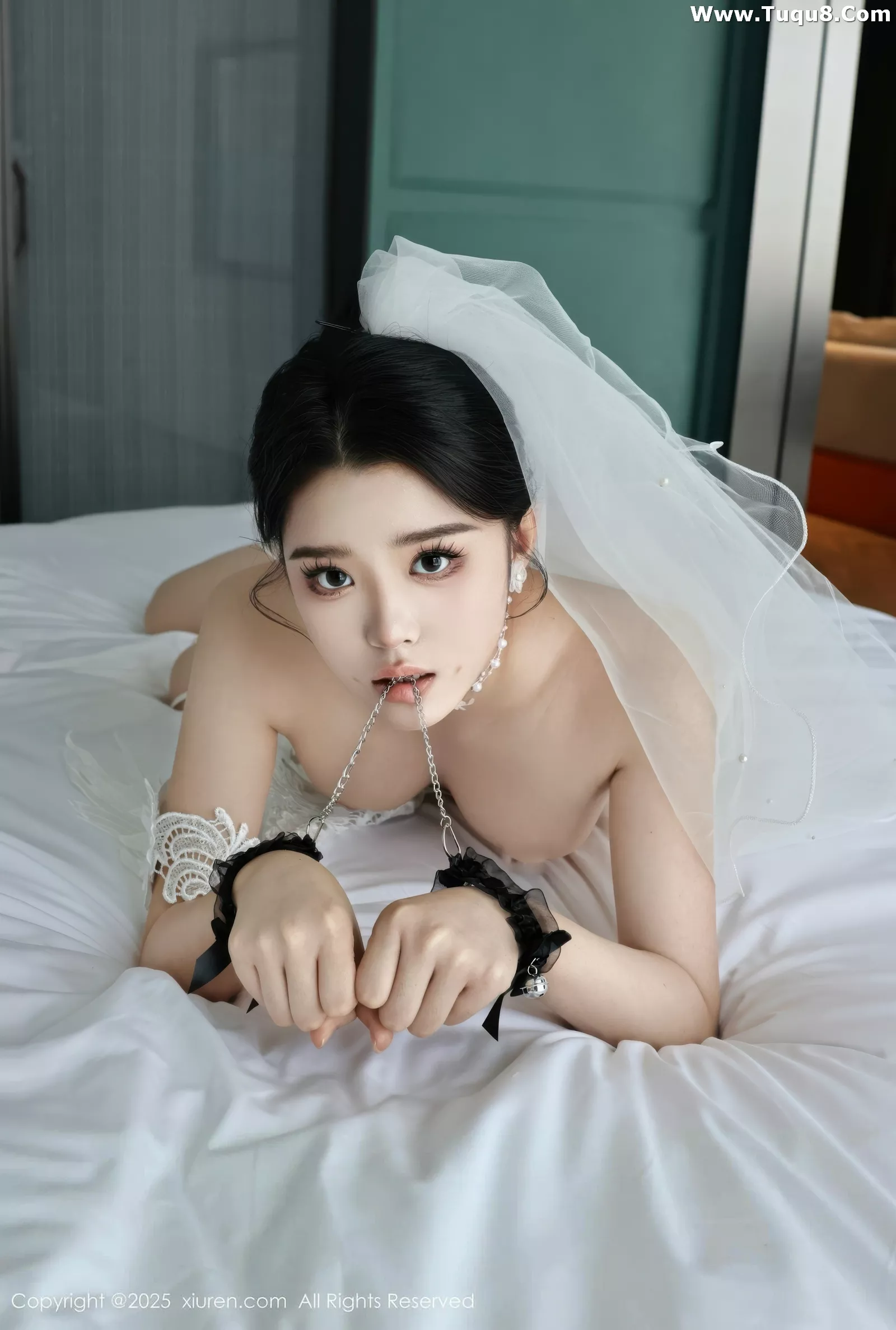 糯梨子性感白色情趣婚纱配白色丝袜秀曼妙身姿绝美写真 第 86 张