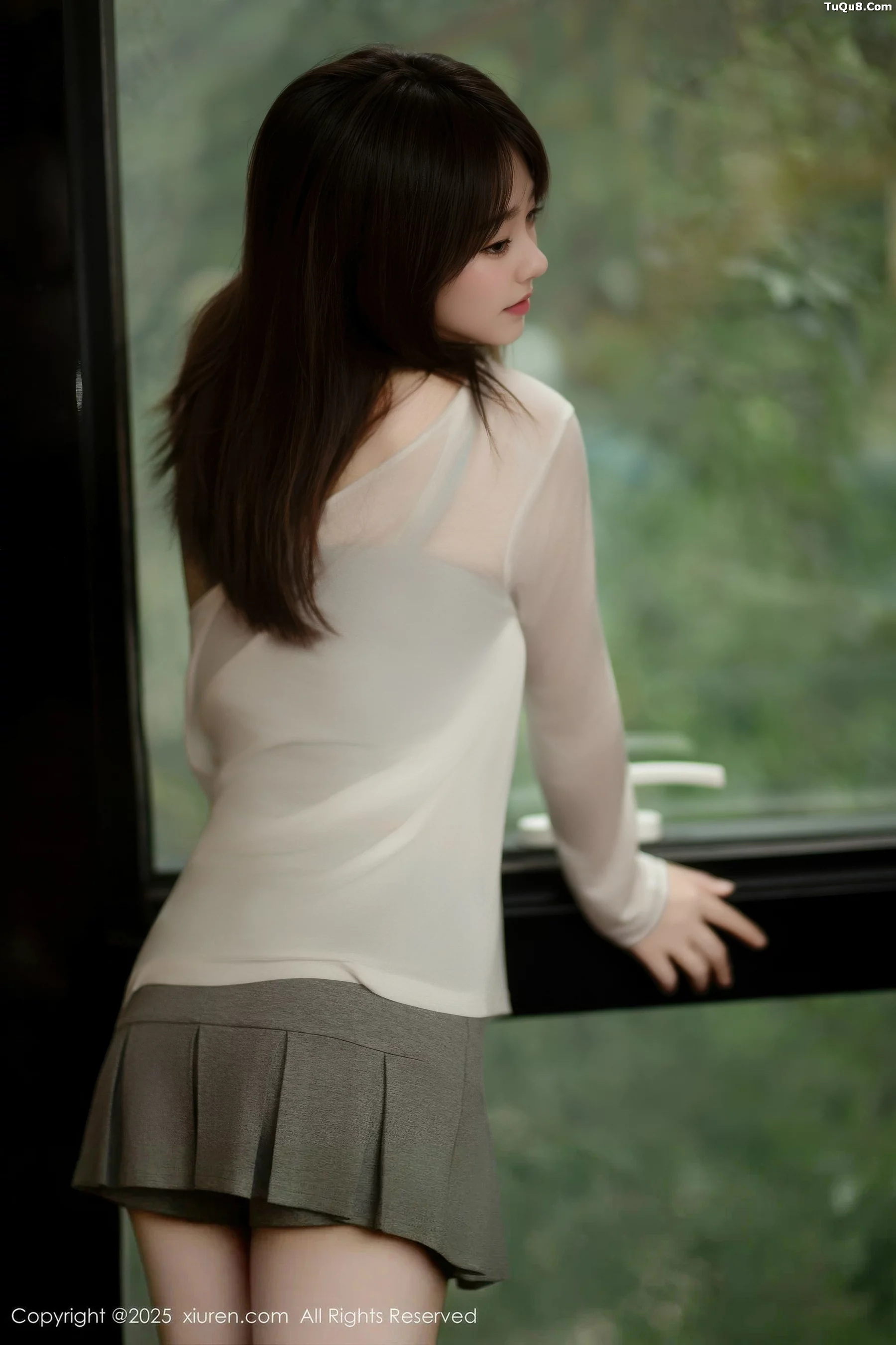 炎恬kitty性感薄透上衣配浅色JK短裙秀曼妙身姿迷人绝美写真 第 21 张