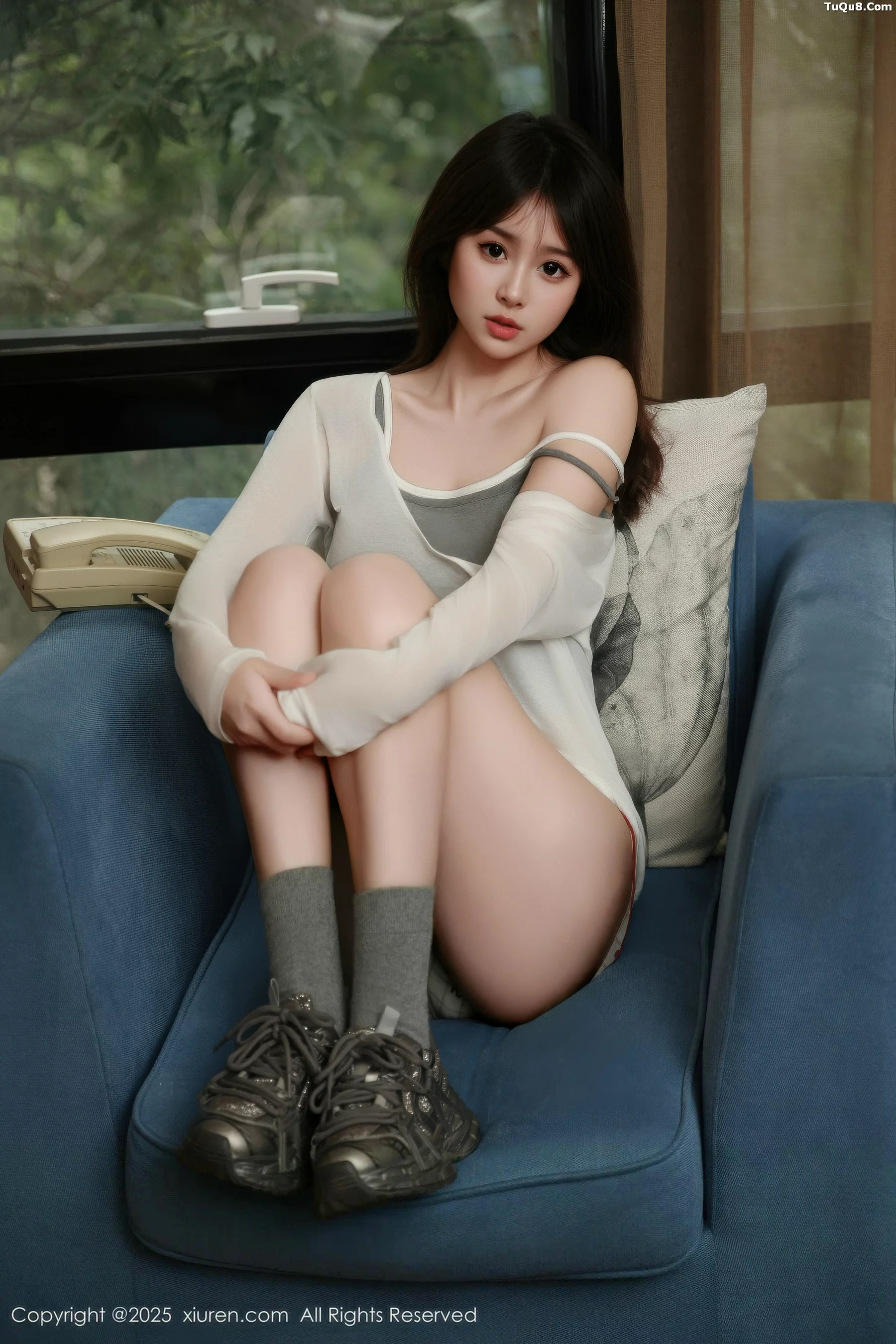 炎恬kitty性感薄透上衣配浅色JK短裙秀曼妙身姿迷人绝美写真 第 84 张