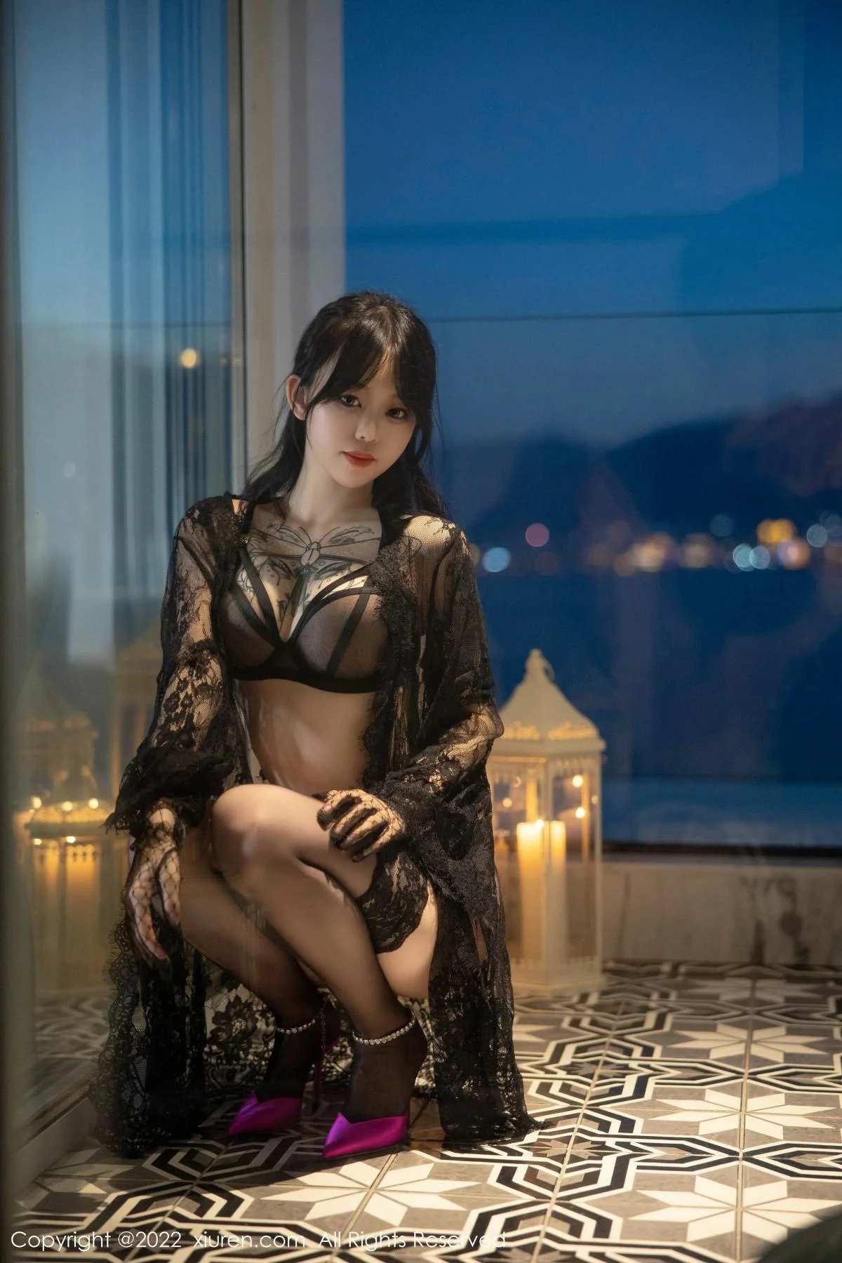 奶瓶大理旅拍性感黑网纱披风露黑色轻透内衣极致魅惑写真 第 20 张