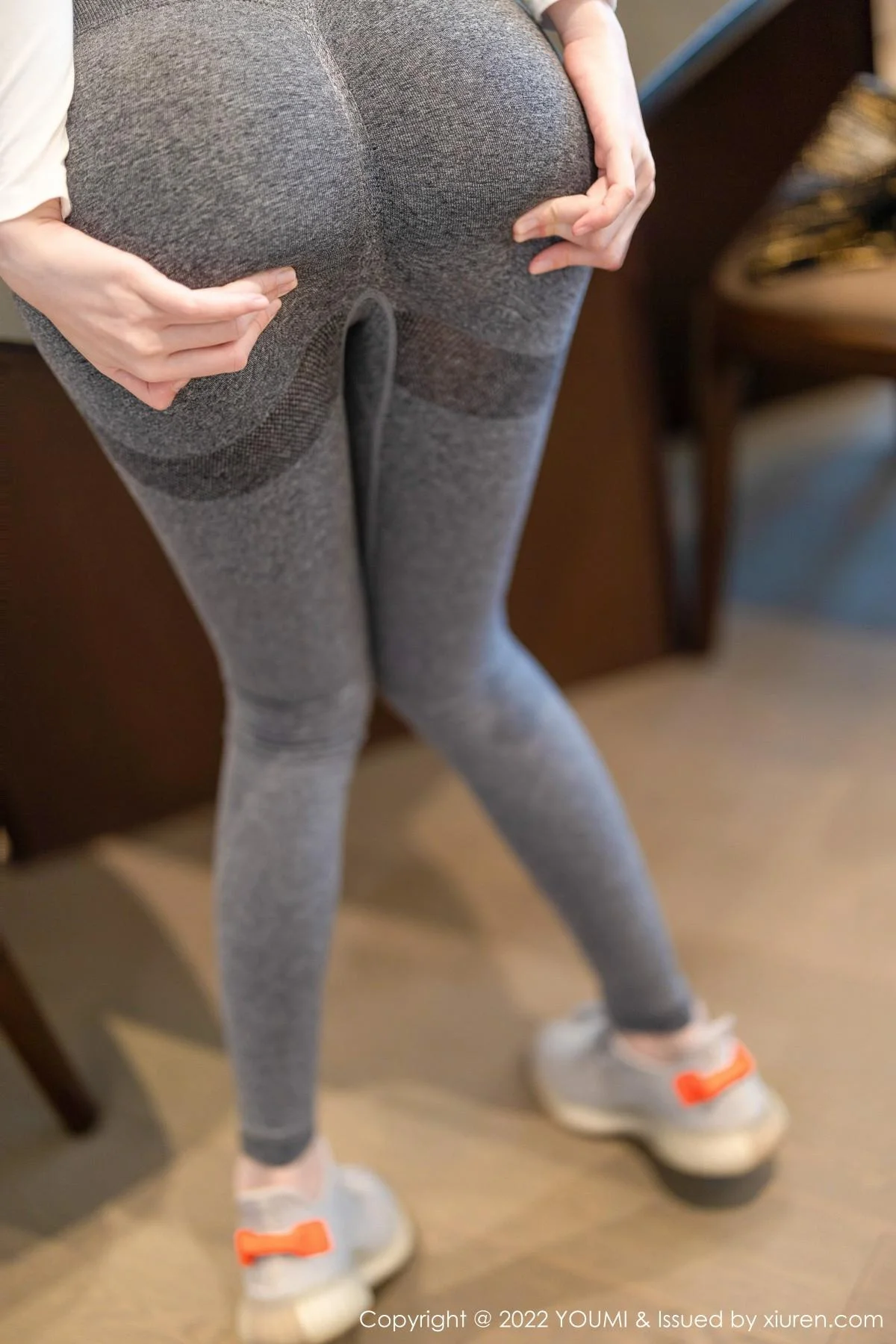 是小逗逗性感白上衣配紧身运动裤秀曼妙苗条身姿绝美写真 第 60 张