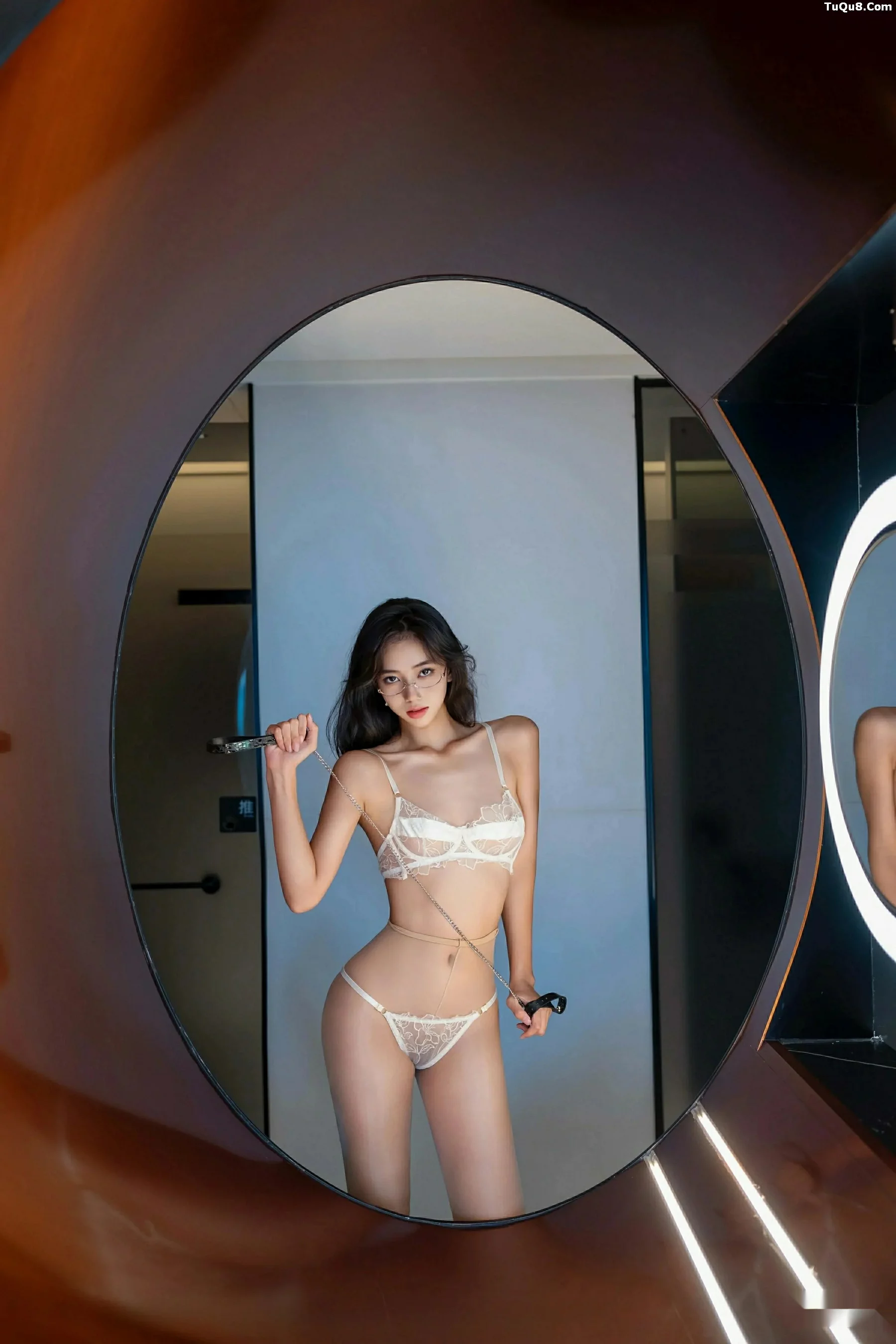 时安安性感白色情趣内衣配超薄肉丝秀柔美身段绝美写真 第 1 张