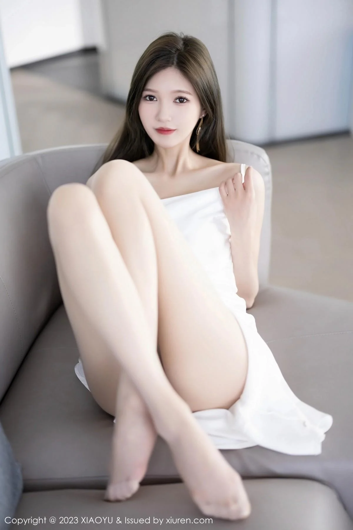 程程程白色吊带长裙+粉红色薄纱布兜秀曼妙身姿绝美写真 第 52 张