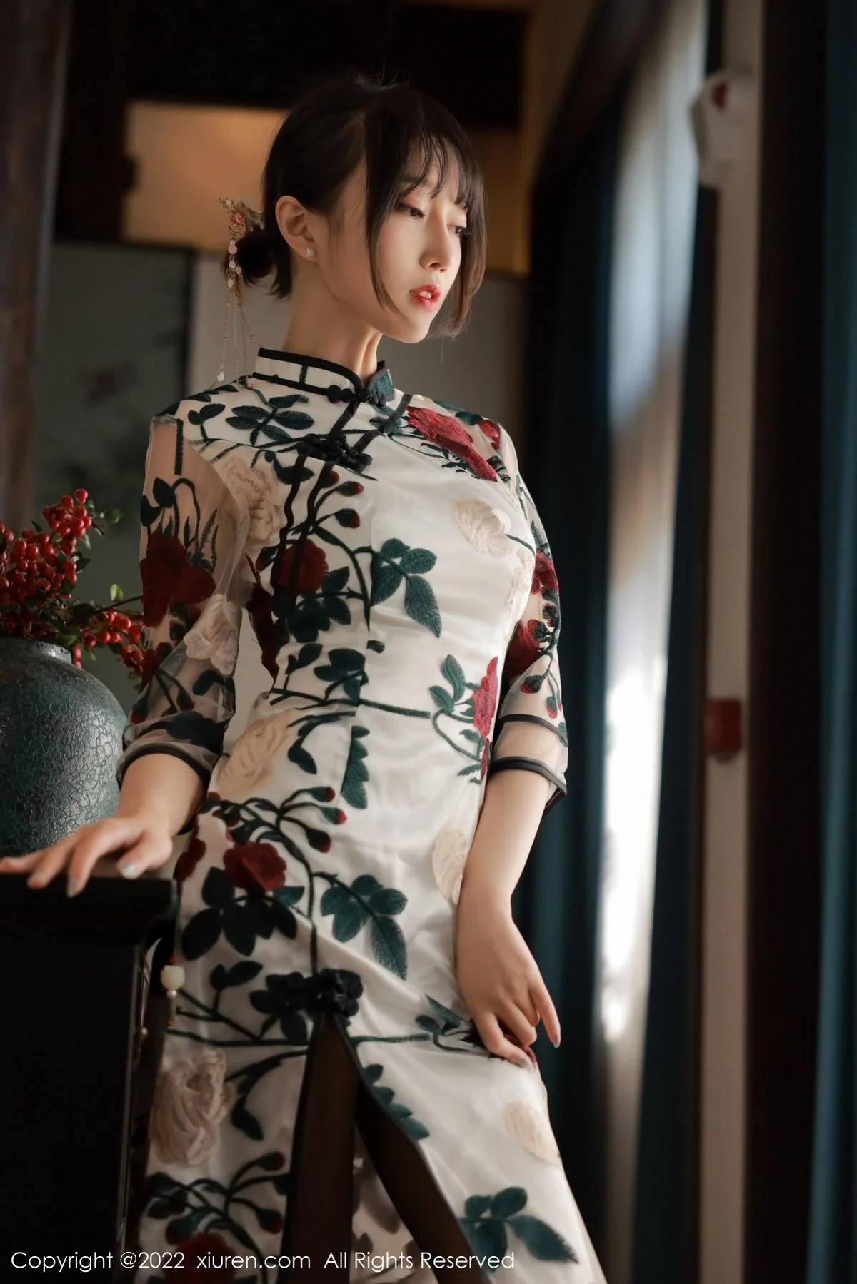玥儿玥er澳门旅拍半脱露黑色轻透内衣配超薄黑丝绝美写真 第 31 张