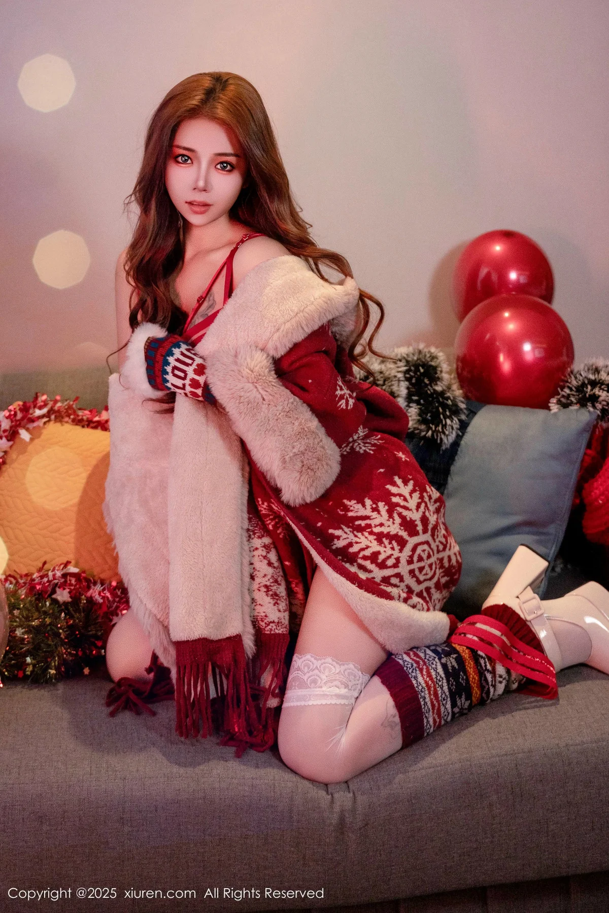 沐娜娜新年主题性感情趣内衣配白丝袜秀惹火身材绝美写真 第 18 张