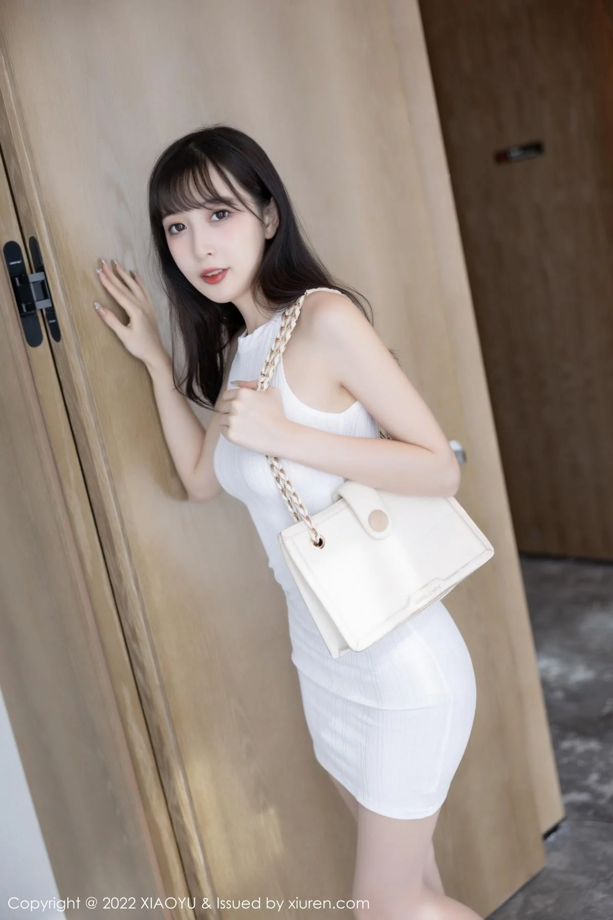 林星阑白色连衣裙配超薄肉丝露性感白色内衣迷人绝美写真 第 20 张