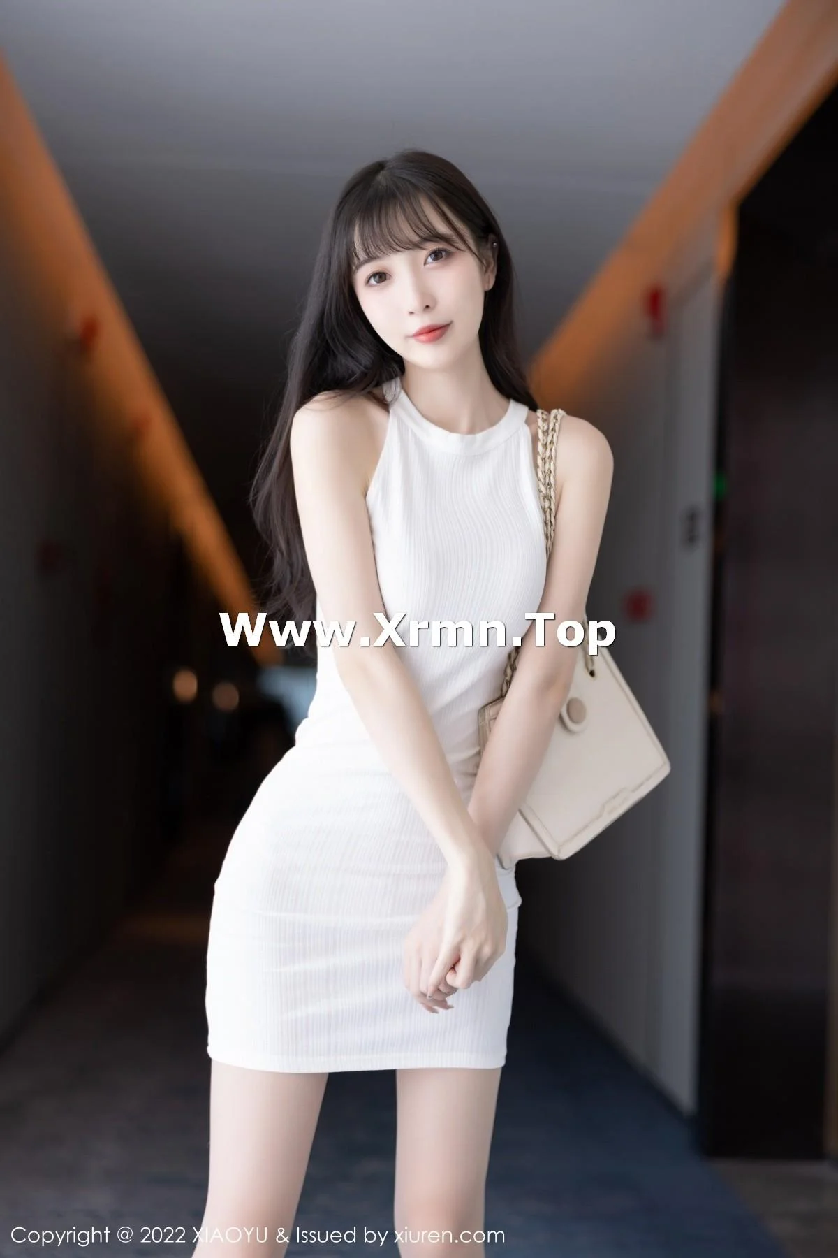 林星阑白色连衣裙配超薄肉丝露性感白色内衣迷人绝美写真 第 28 张