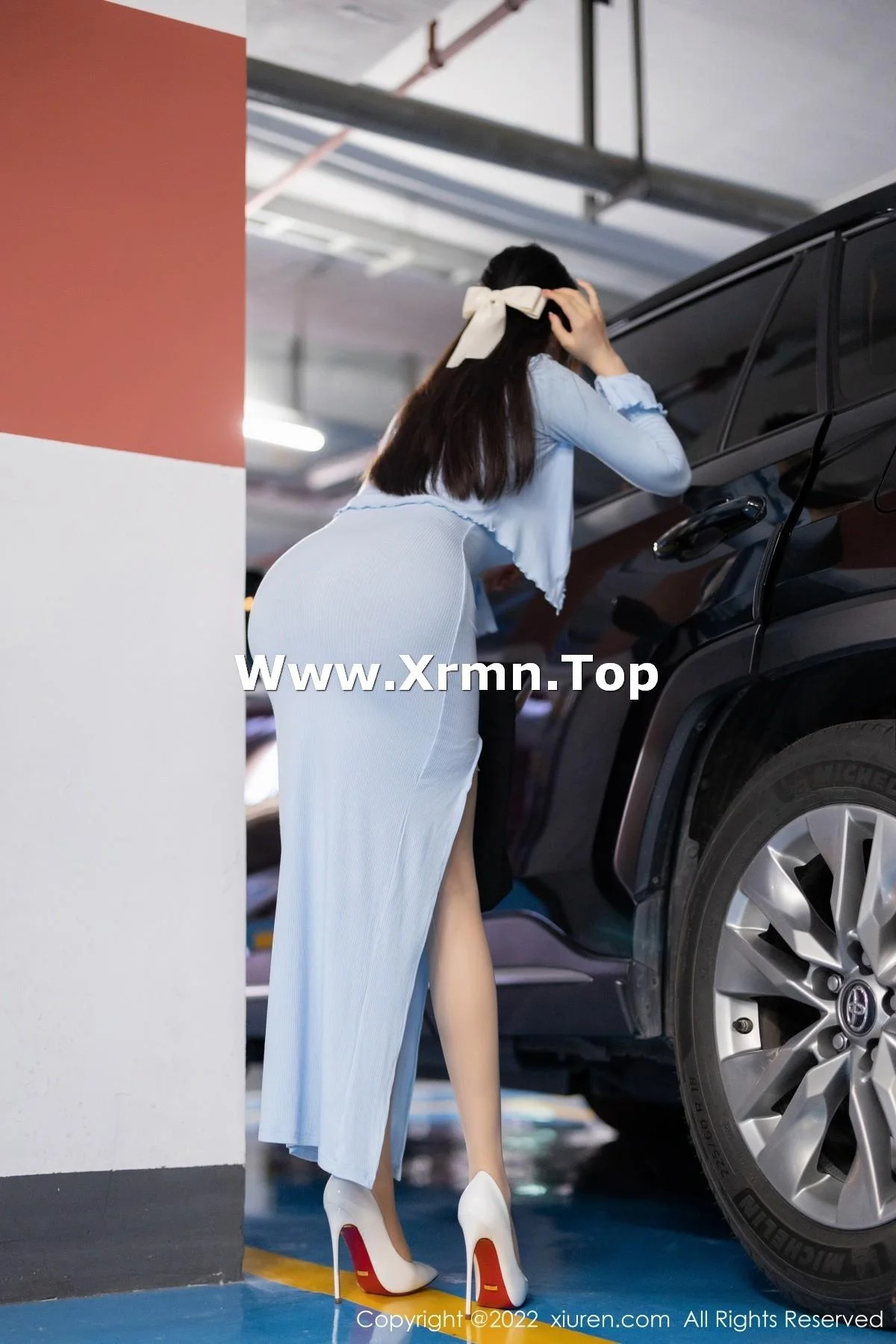 杨晨晨Yome都市丽人系列淡蓝长裙配蕾丝袜完美绝美写真 第 101 张
