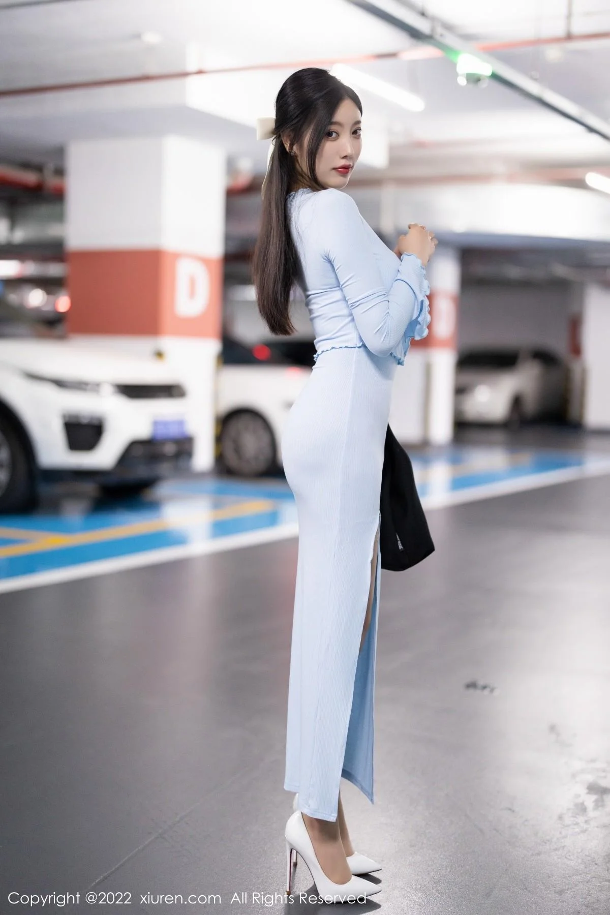 杨晨晨Yome都市丽人系列淡蓝长裙配蕾丝袜完美绝美写真 第 18 张
