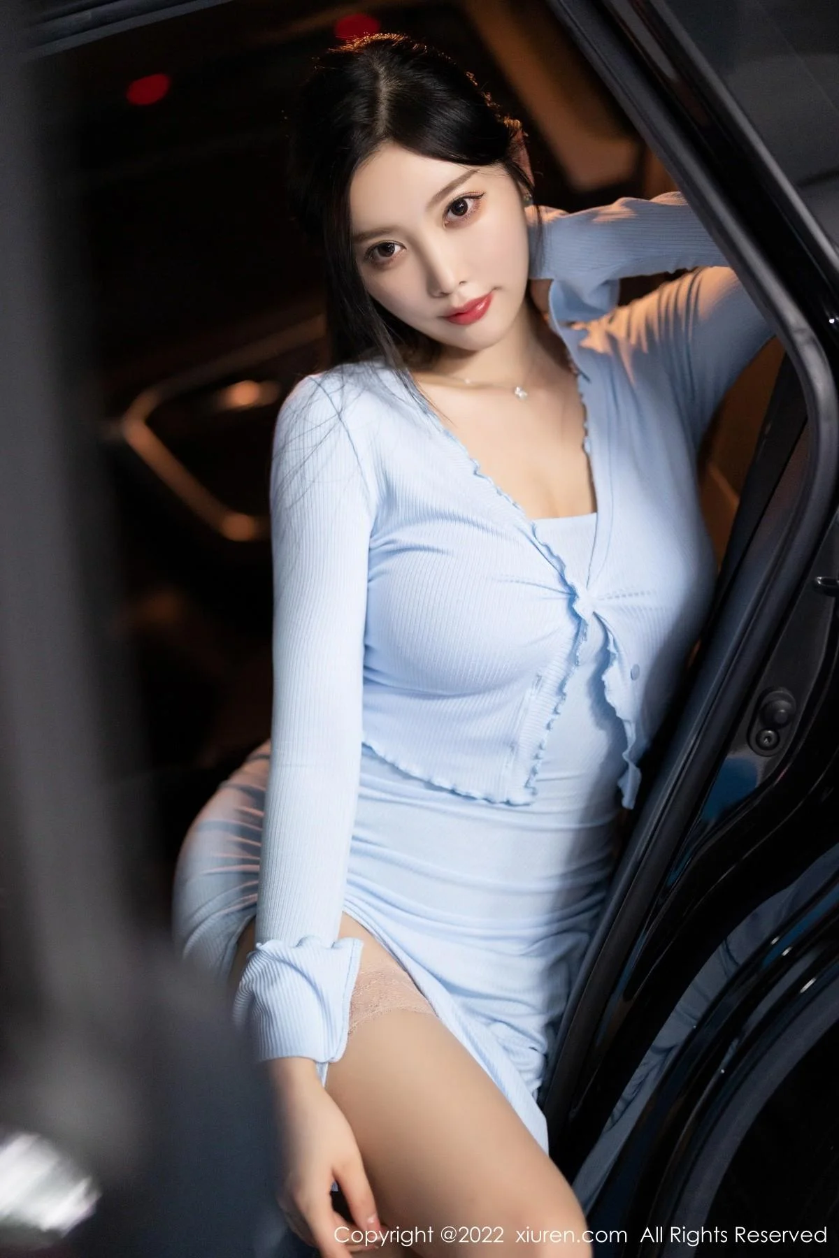 杨晨晨Yome都市丽人系列淡蓝长裙配蕾丝袜完美绝美写真 第 8 张