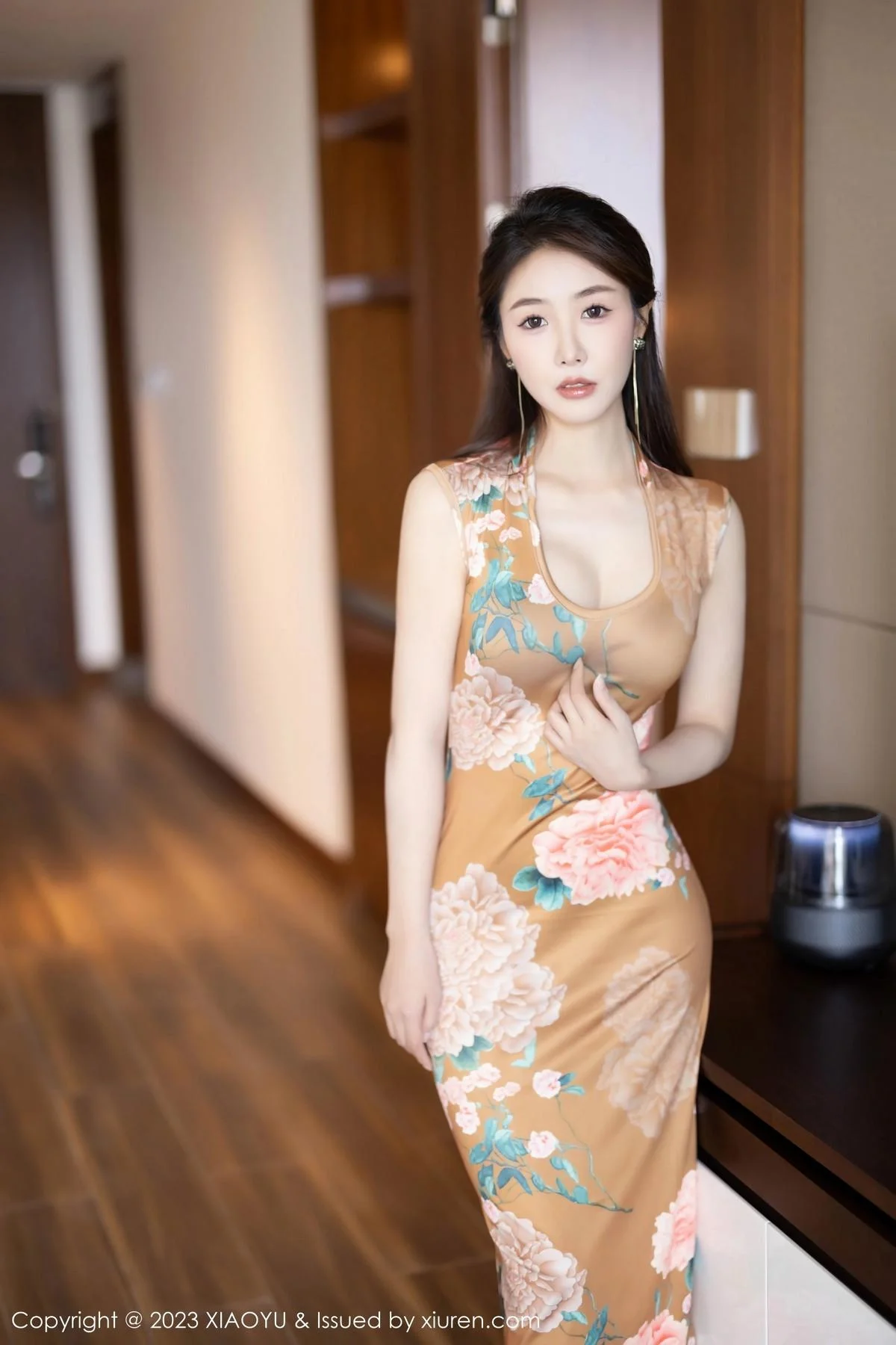 苏苏阿私房性感暖色旗袍+粉色连体内衣秀曼妙身姿绝美写真 第 6 张