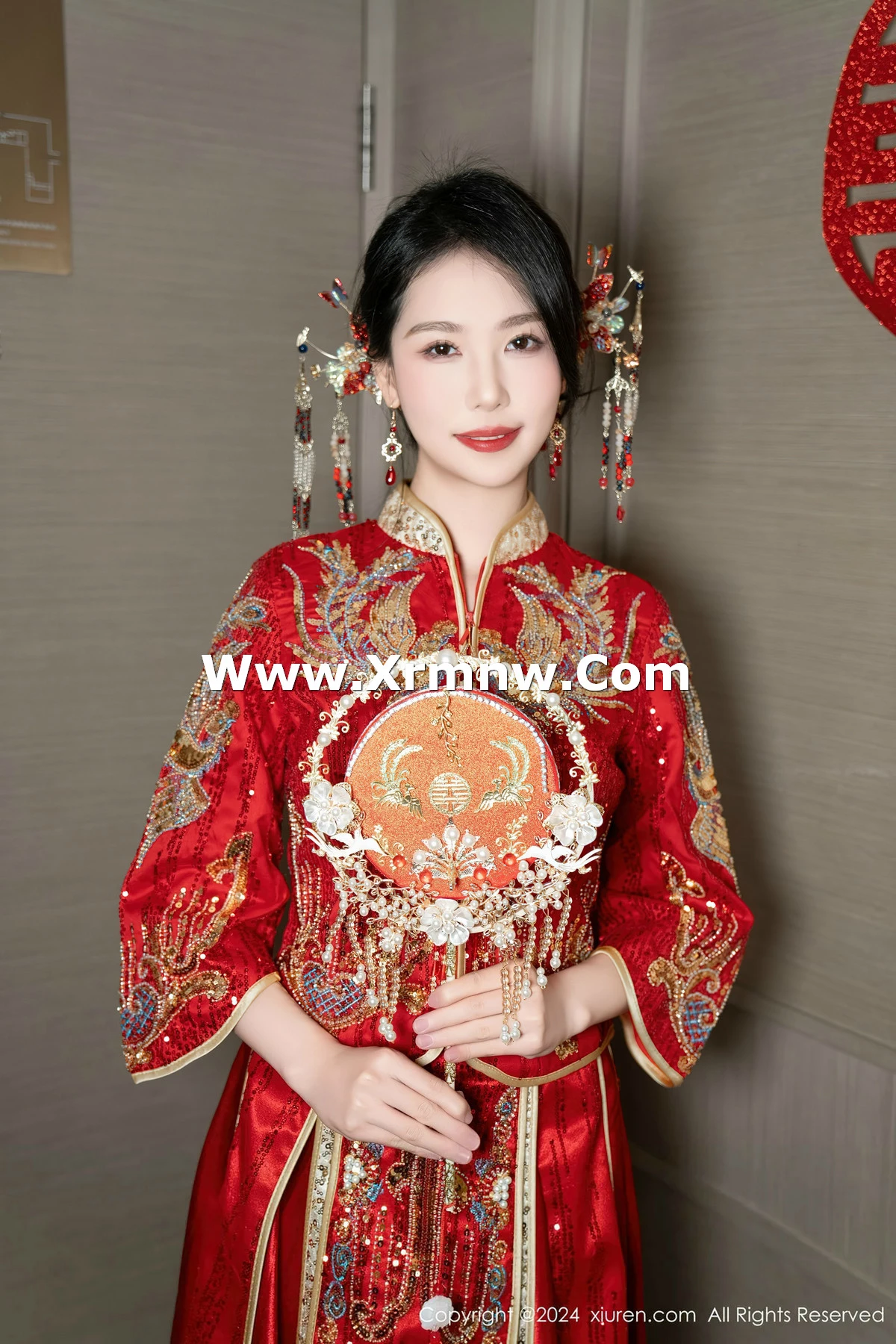 利世性感红色新娘妆露红色内衣配超薄闪亮肉丝完美绝美写真 第 11 张