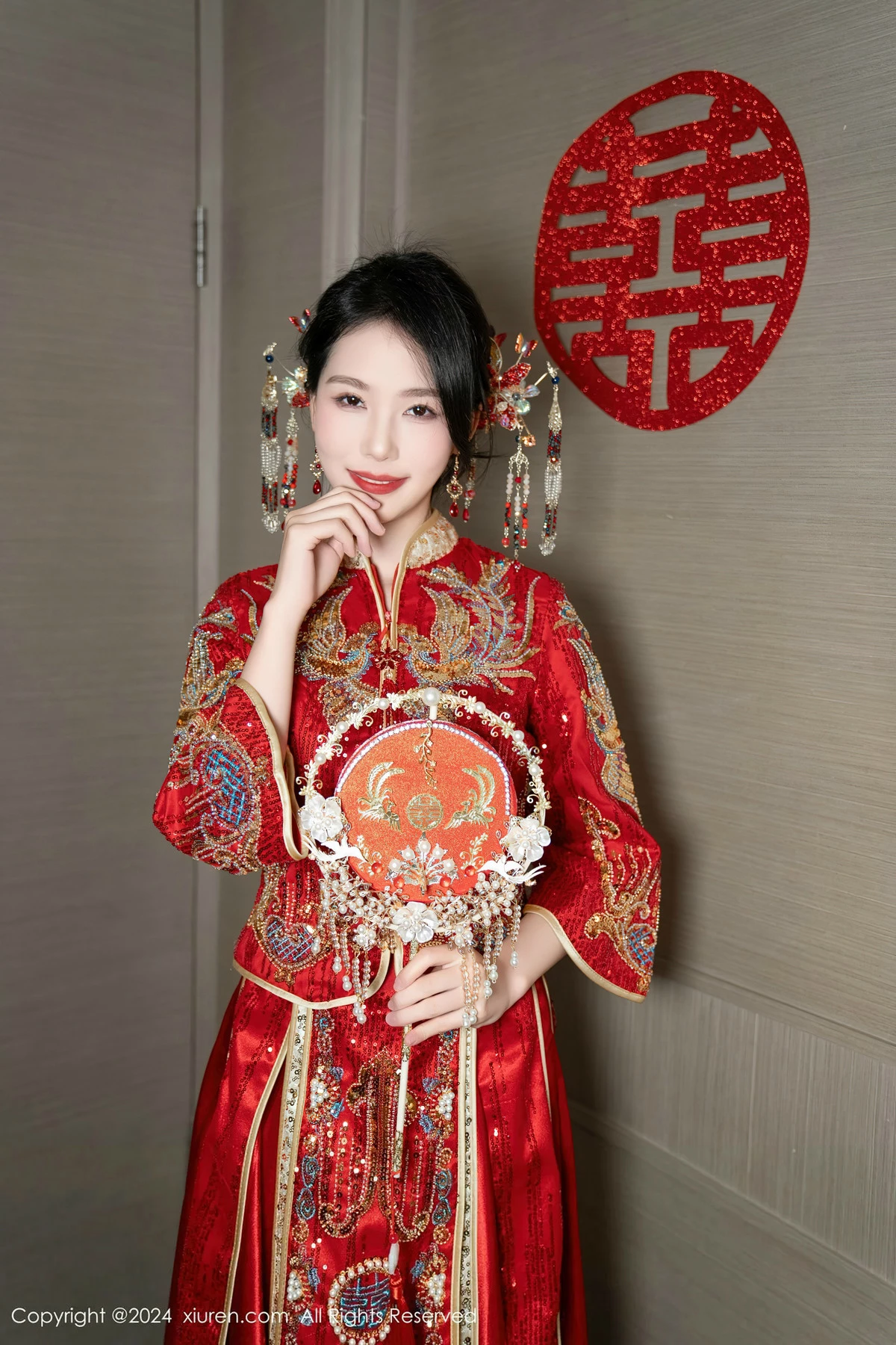 利世性感红色新娘妆露红色内衣配超薄闪亮肉丝完美绝美写真 第 13 张