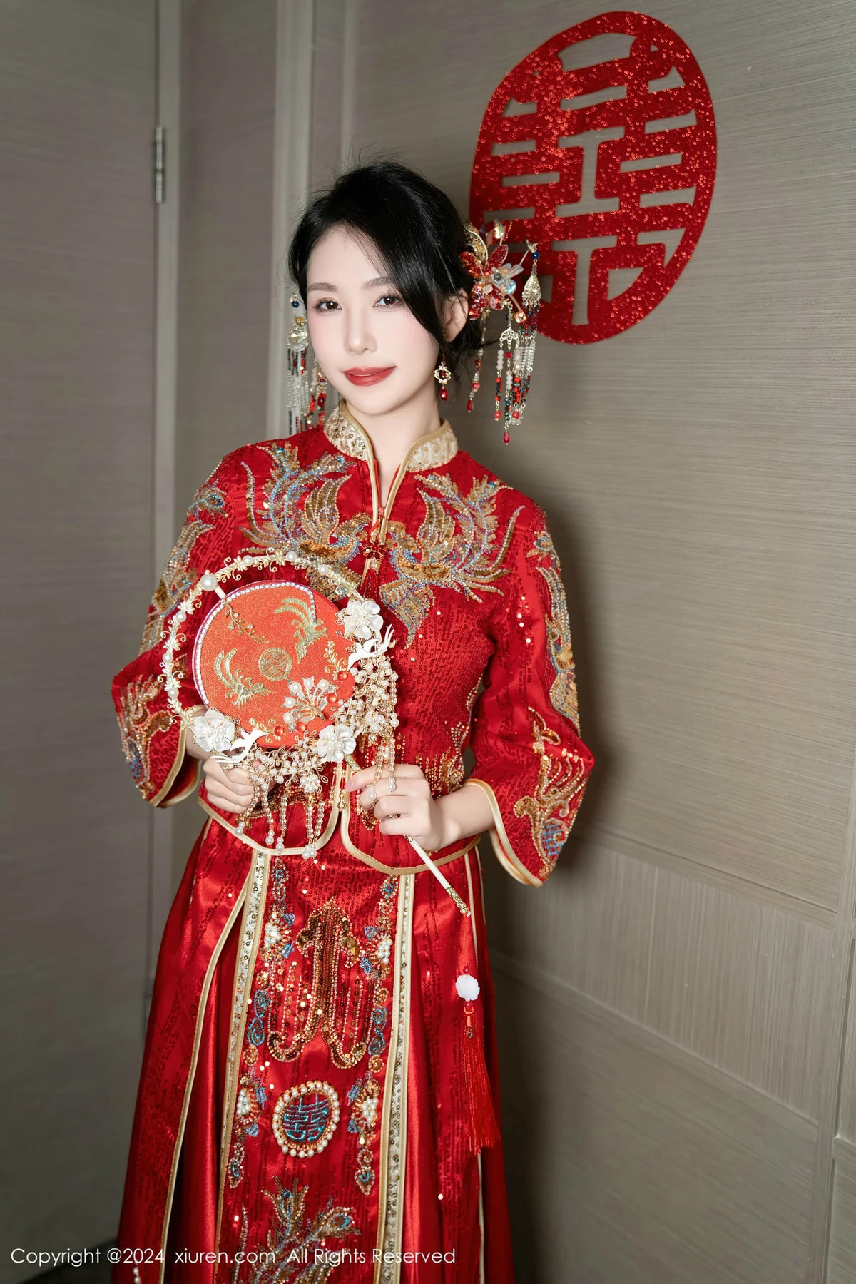 利世性感红色新娘妆露红色内衣配超薄闪亮肉丝完美绝美写真 第 14 张