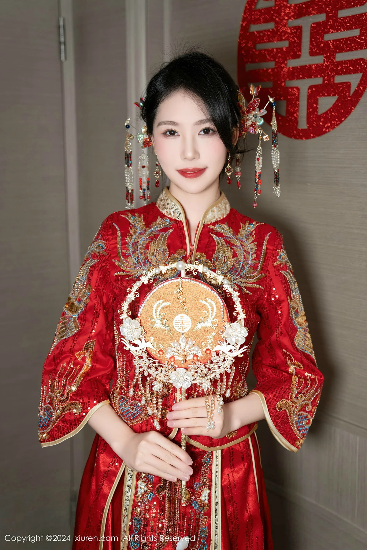 利世性感红色新娘妆露红色内衣配超薄闪亮肉丝完美绝美写真 第 16 张
