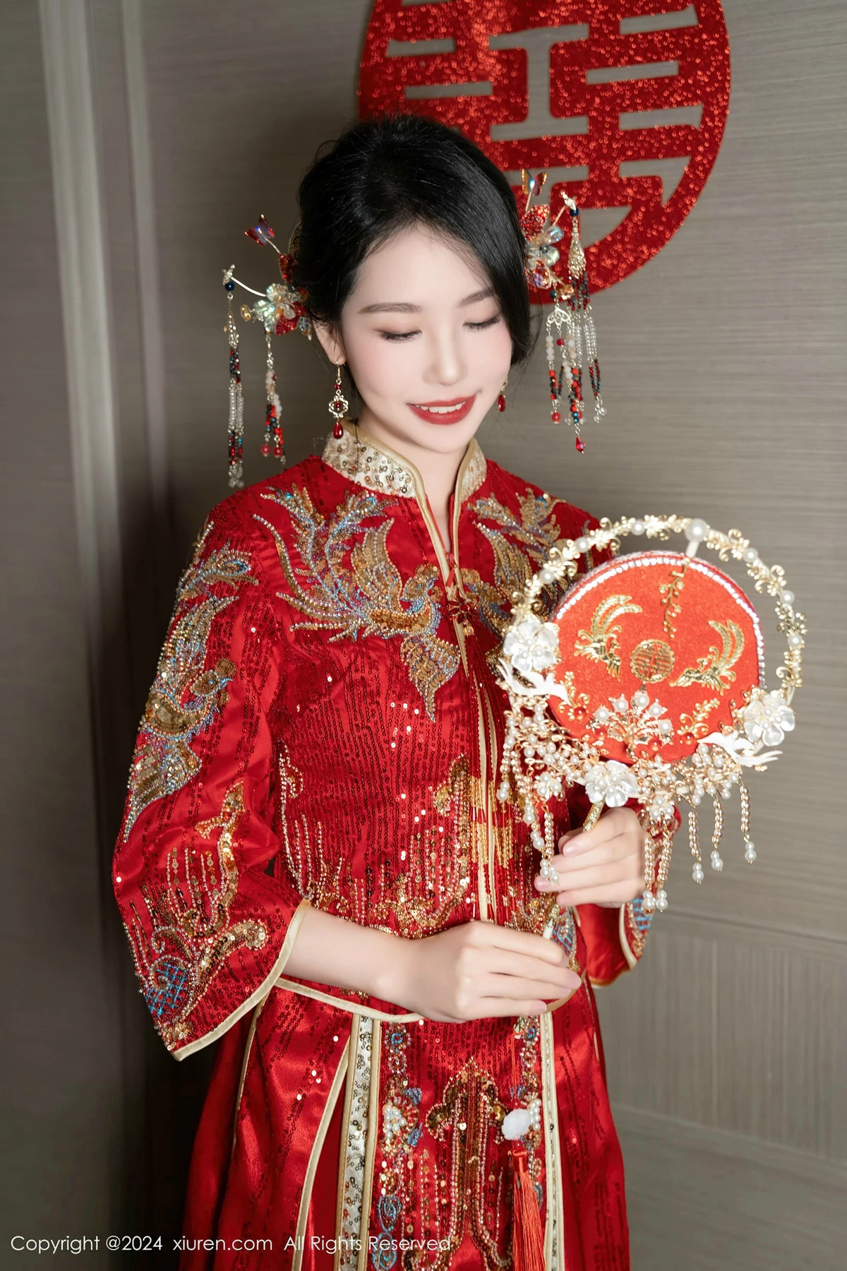 利世性感红色新娘妆露红色内衣配超薄闪亮肉丝完美绝美写真 第 17 张