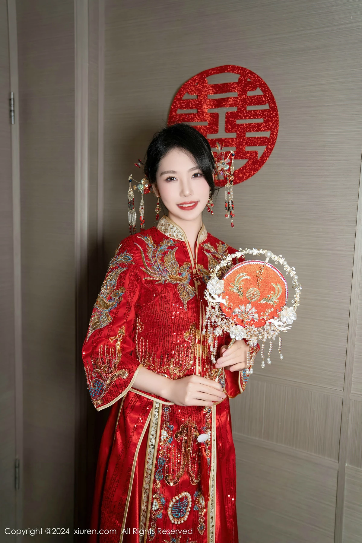 利世性感红色新娘妆露红色内衣配超薄闪亮肉丝完美绝美写真 第 18 张
