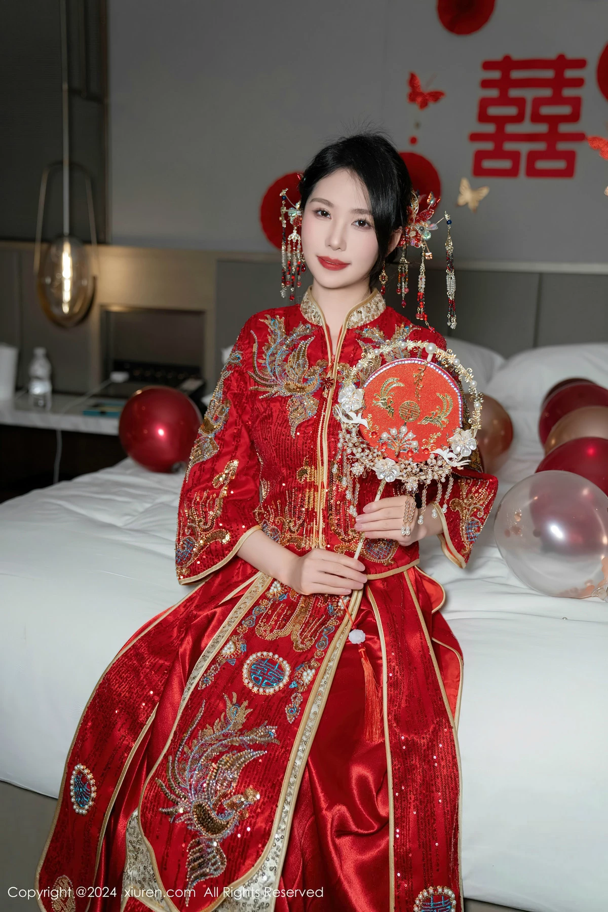 利世性感红色新娘妆露红色内衣配超薄闪亮肉丝完美绝美写真 第 22 张
