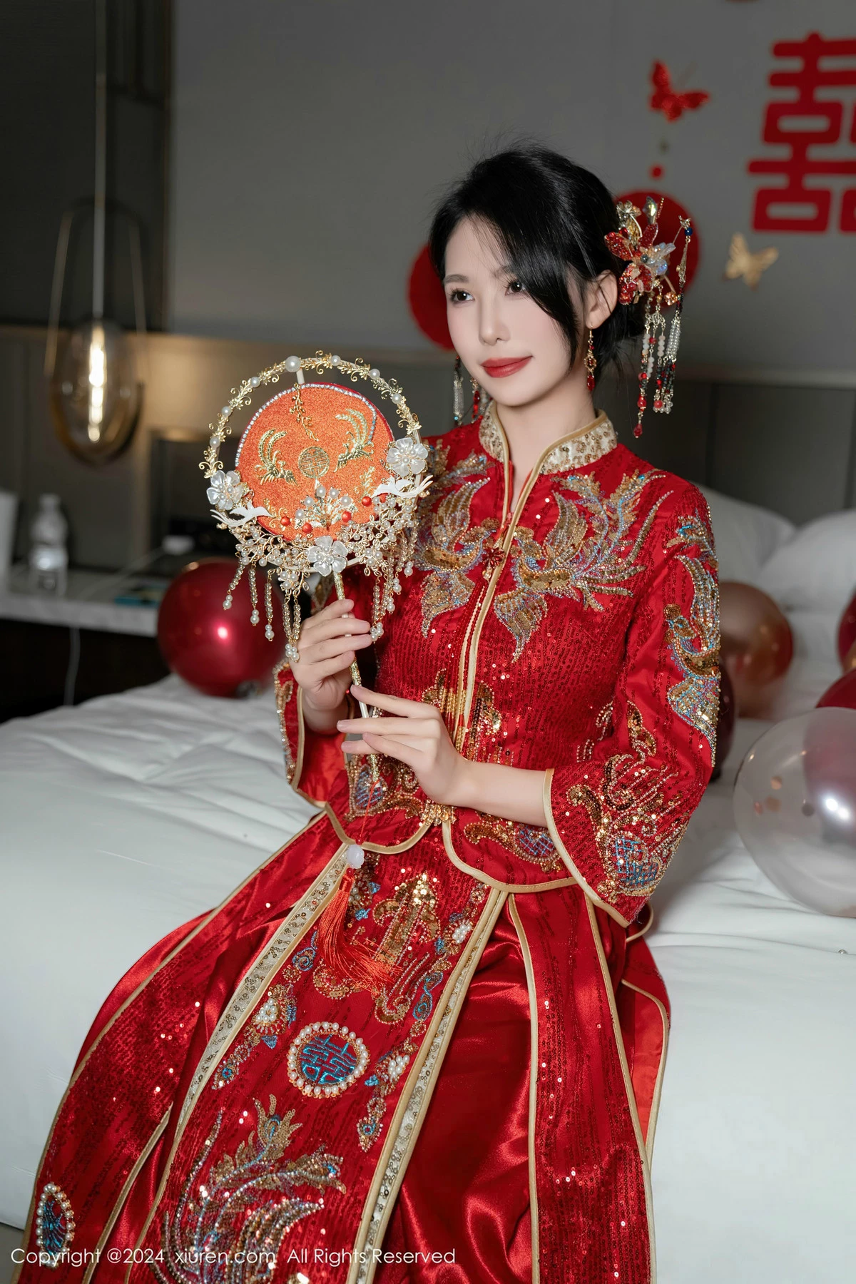利世性感红色新娘妆露红色内衣配超薄闪亮肉丝完美绝美写真 第 25 张