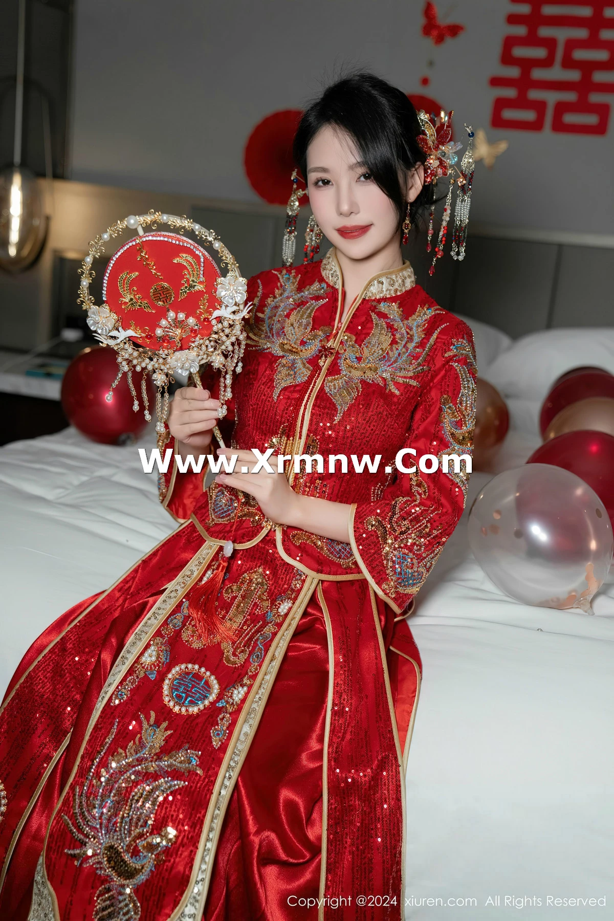 利世性感红色新娘妆露红色内衣配超薄闪亮肉丝完美绝美写真 第 26 张