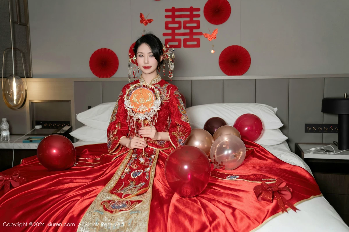 利世性感红色新娘妆露红色内衣配超薄闪亮肉丝完美绝美写真 第 30 张