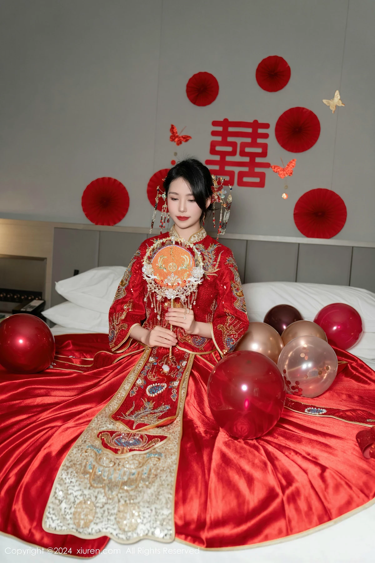 利世性感红色新娘妆露红色内衣配超薄闪亮肉丝完美绝美写真 第 31 张