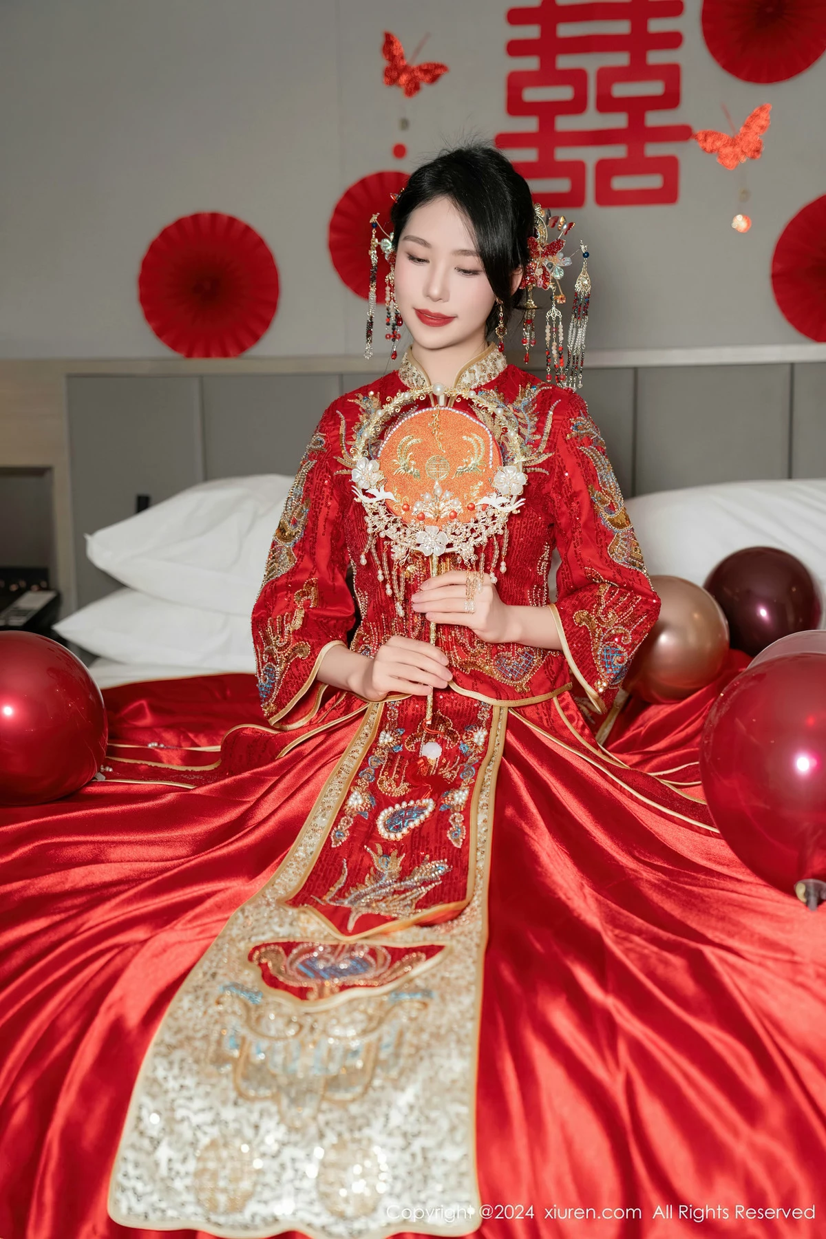 利世性感红色新娘妆露红色内衣配超薄闪亮肉丝完美绝美写真 第 34 张