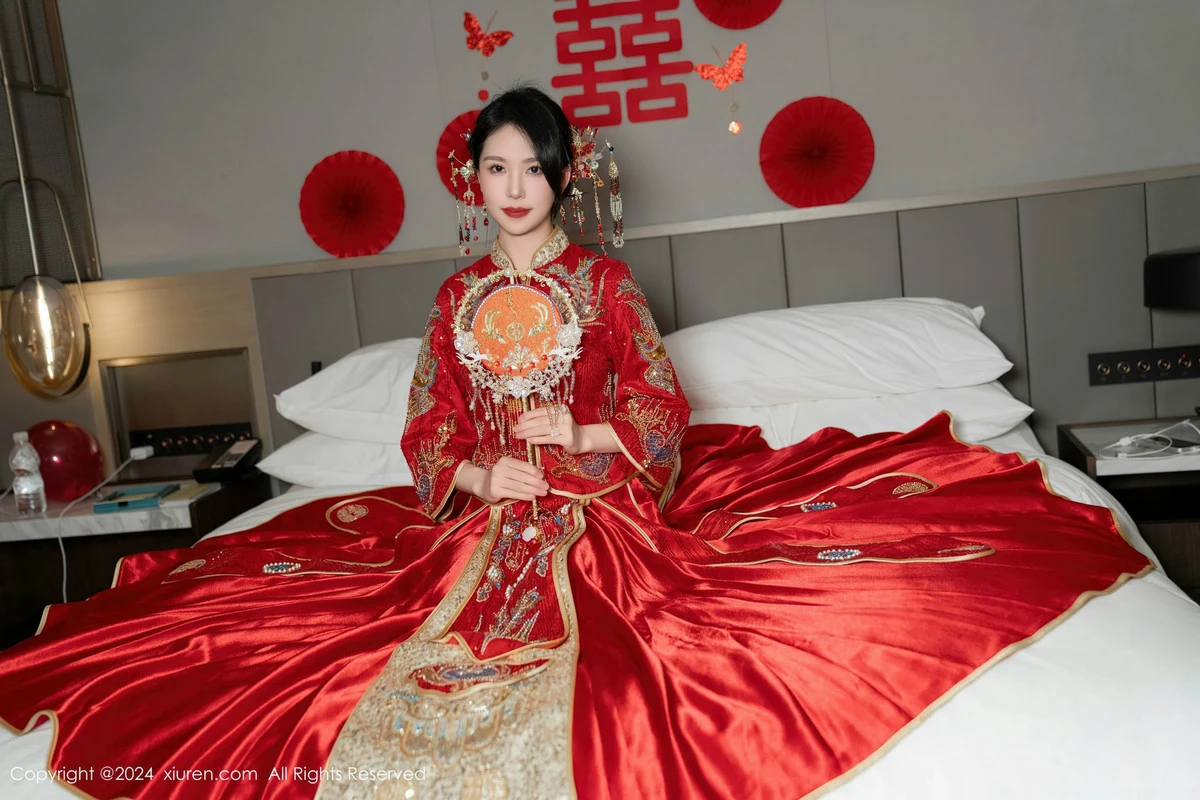 利世性感红色新娘妆露红色内衣配超薄闪亮肉丝完美绝美写真 第 37 张