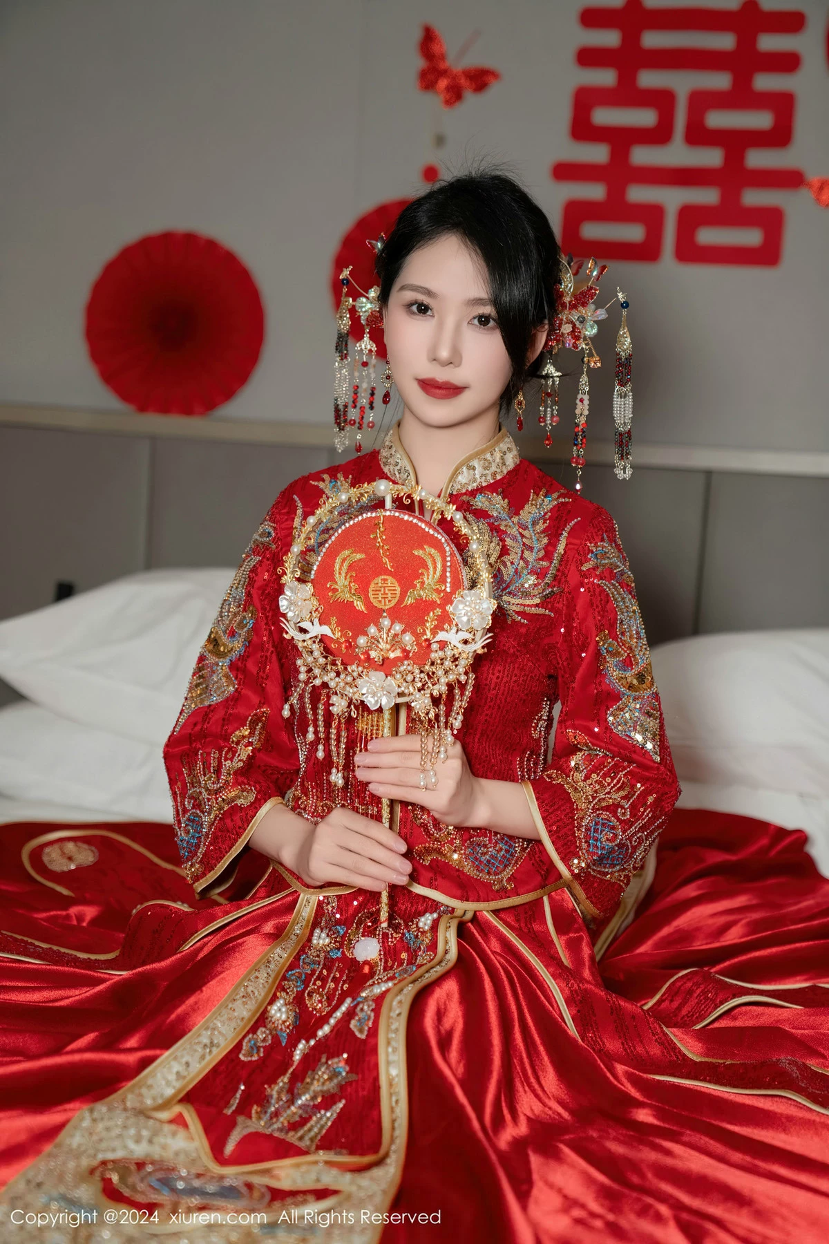 利世性感红色新娘妆露红色内衣配超薄闪亮肉丝完美绝美写真 第 39 张