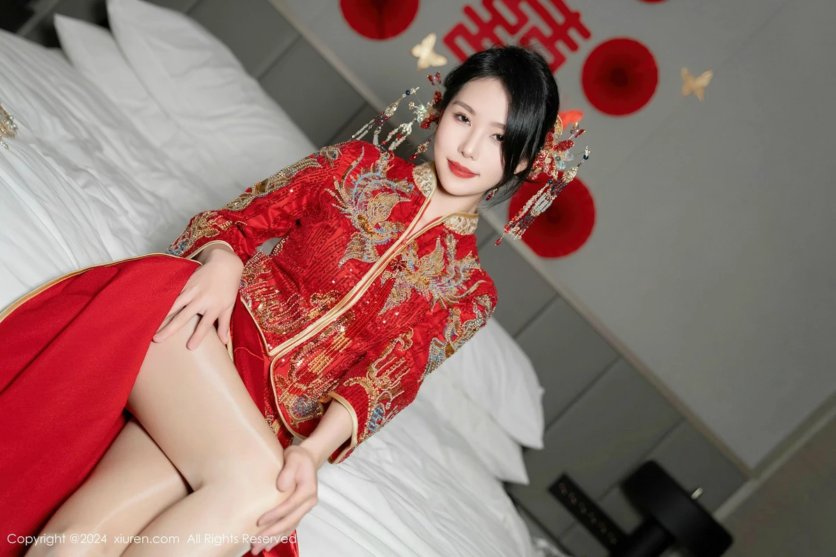 利世性感红色新娘妆露红色内衣配超薄闪亮肉丝完美绝美写真 第 46 张