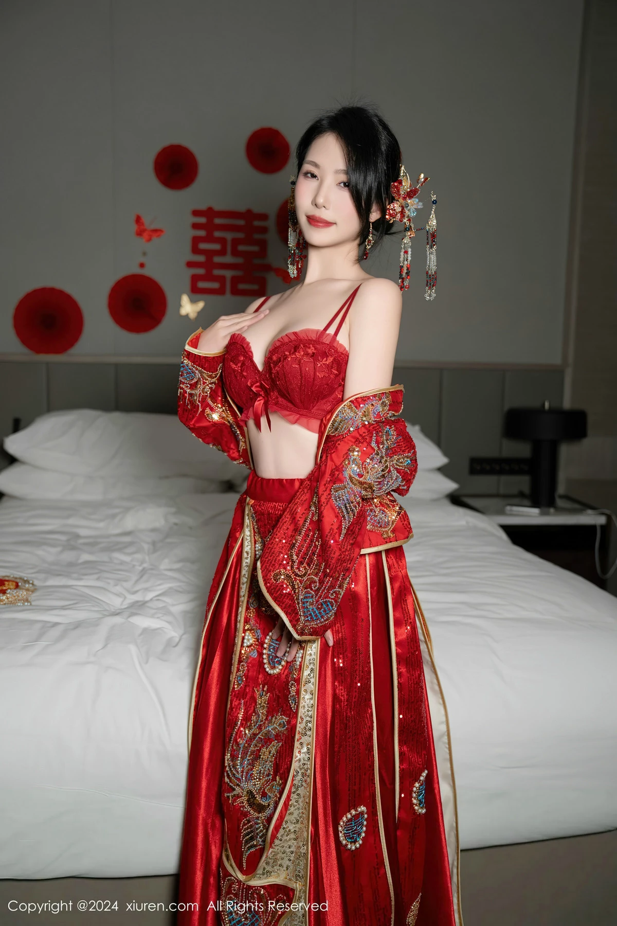 利世性感红色新娘妆露红色内衣配超薄闪亮肉丝完美绝美写真 第 59 张