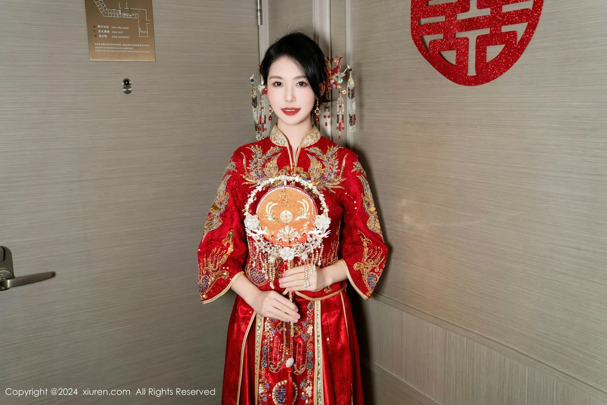 利世性感红色新娘妆露红色内衣配超薄闪亮肉丝完美绝美写真 第 9 张