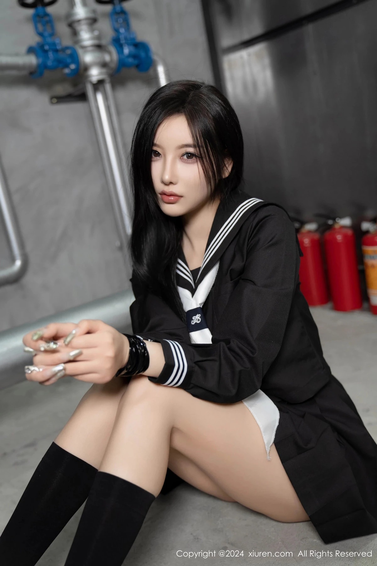 杨晨晨Yome性感黑色制服露黄色内衣秀丰腴身材完美绝美写真 第 24 张