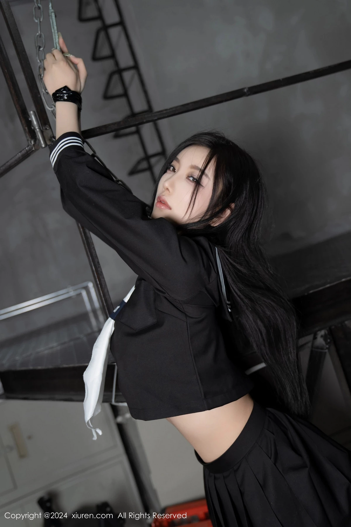 杨晨晨Yome性感黑色制服露黄色内衣秀丰腴身材完美绝美写真 第 37 张