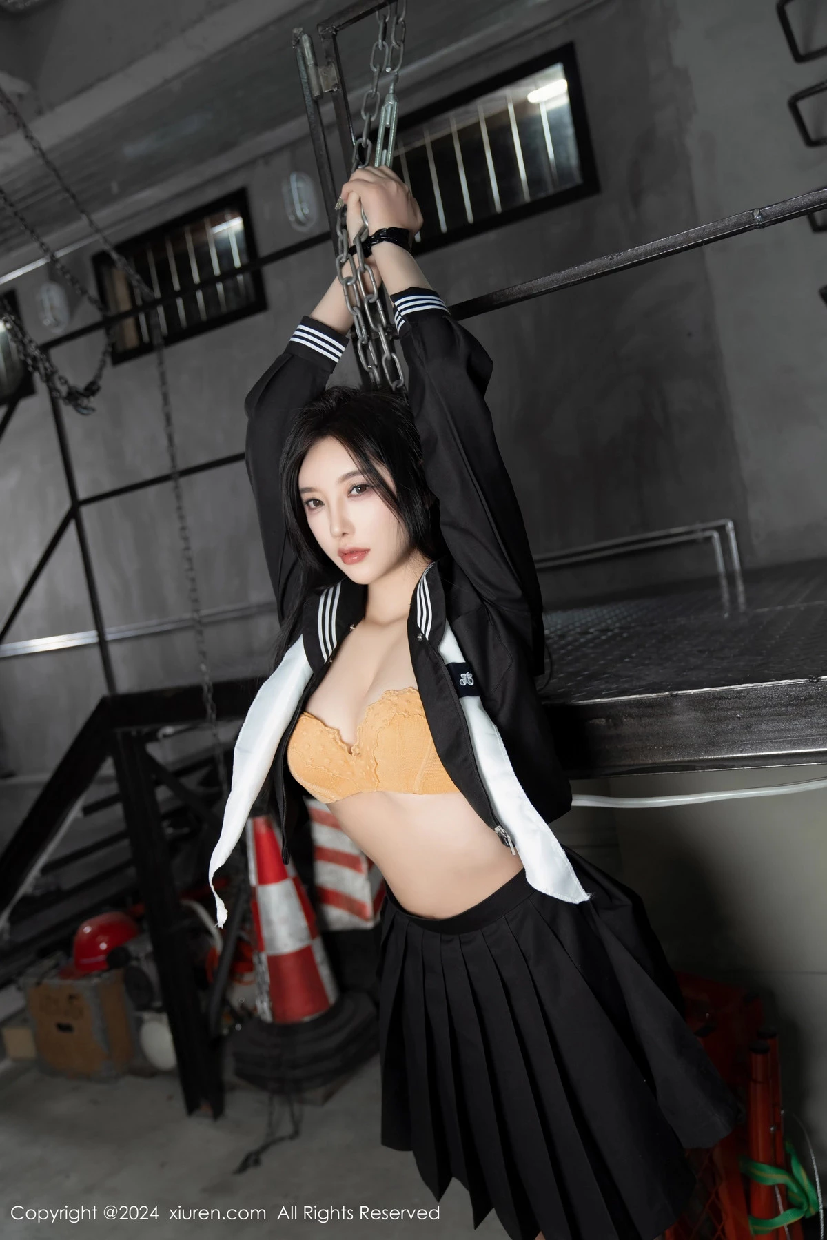 杨晨晨Yome性感黑色制服露黄色内衣秀丰腴身材完美绝美写真 第 42 张