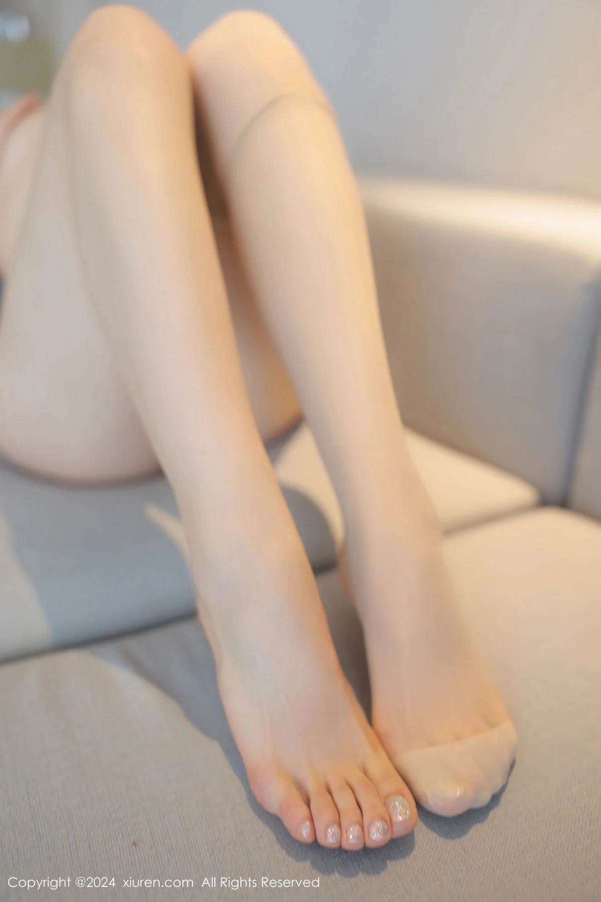 清妙性感蓝色轻透旗袍配超薄无内肉丝秀火辣身材绝美写真 第 135 张